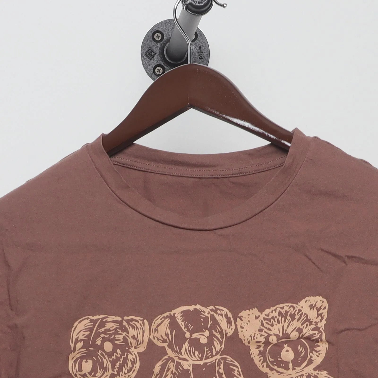 Collar and tag of Vintage Y2K Graphic "Teddy Bear Pile" T-Shirt - L