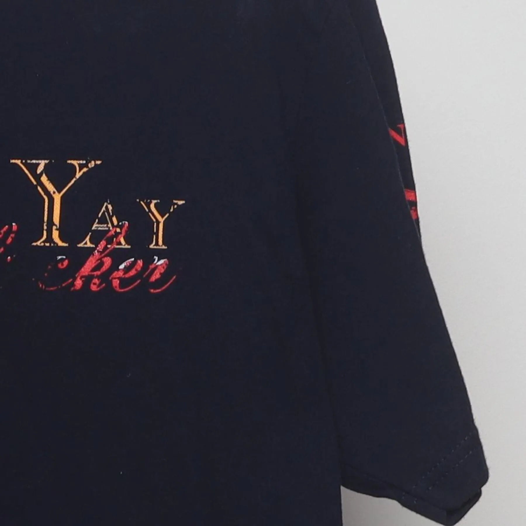 Close-up of the Right sleeve on the Vintage Y2K Die Hard "Yippee Ki Yay Merry F**ker" T-Shirt - M