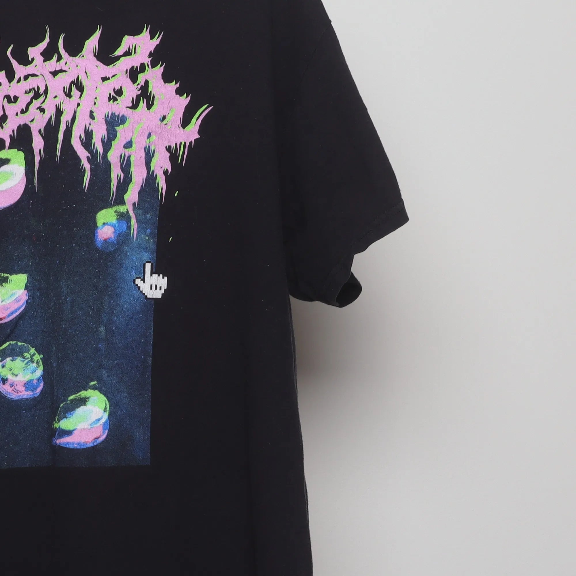 Close-up of the sleeve on the Modern Dion Limmer Vaporwave Graphic T-Shirt L