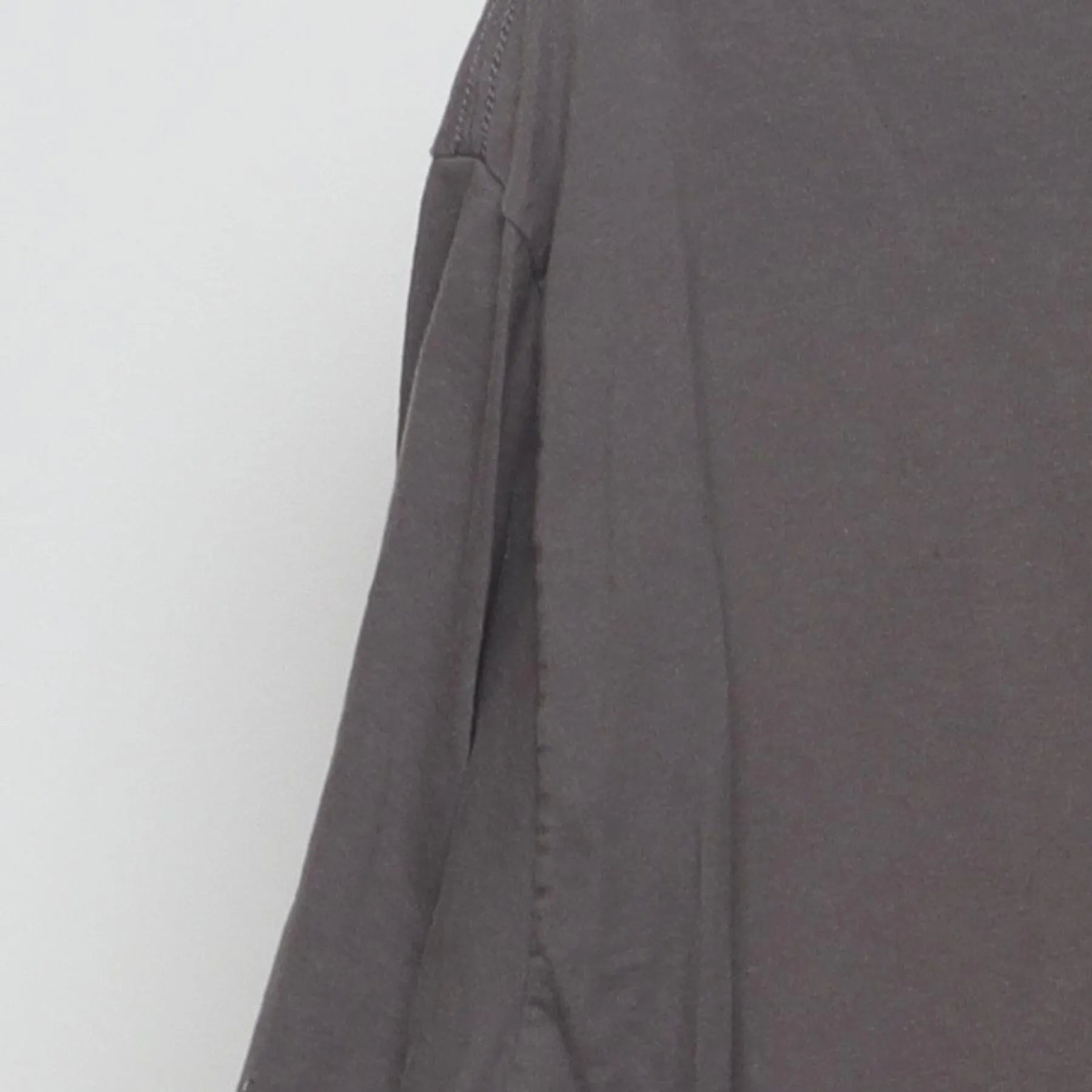 Close-up of the Left sleeve on the Vintage Y2K Jane Austen "More Pride Less Prejudice" T-Shirt - XL