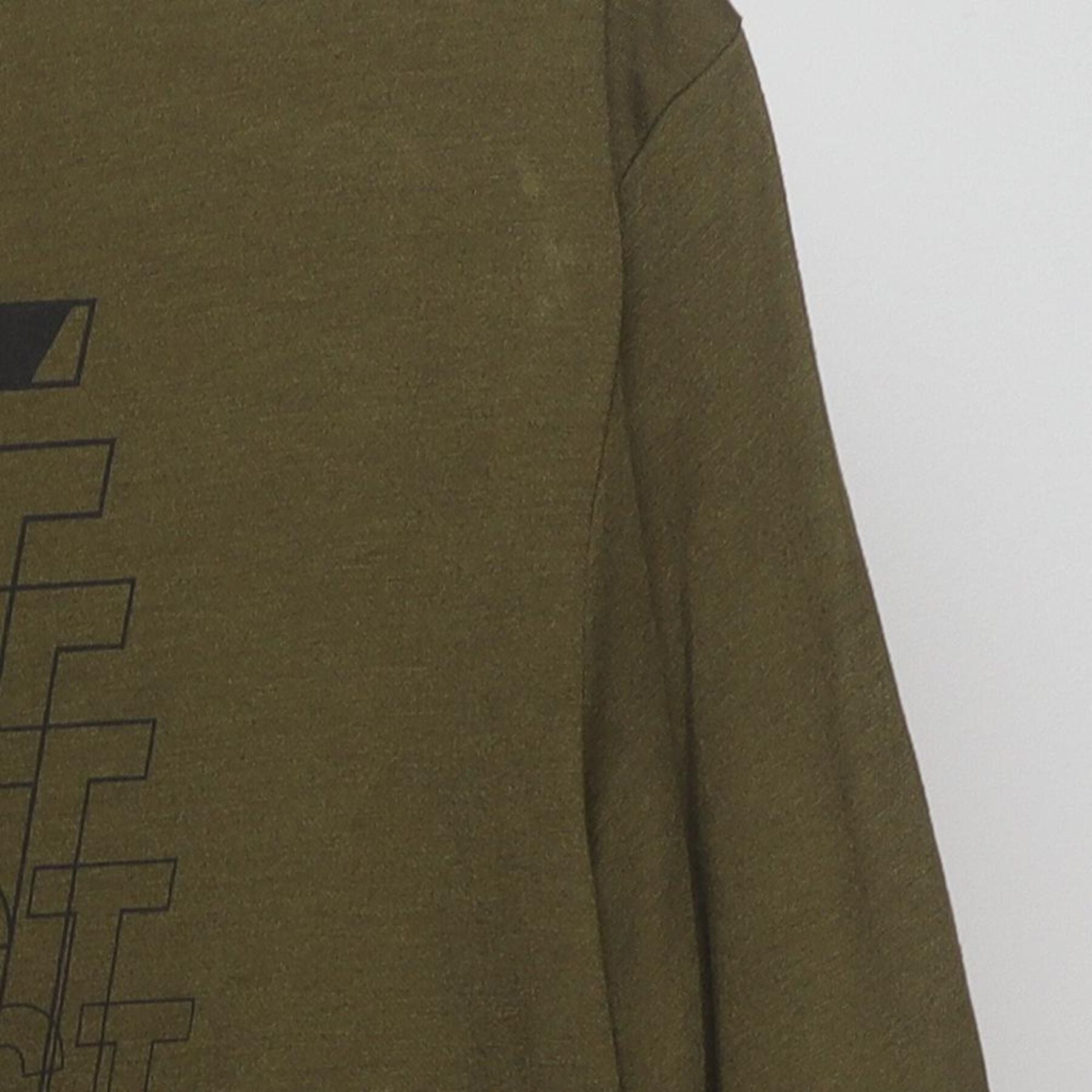 Close-up of the Right sleeve on the Vintage 2010s Nike "Just Do It" Graphic T-Shirt - L