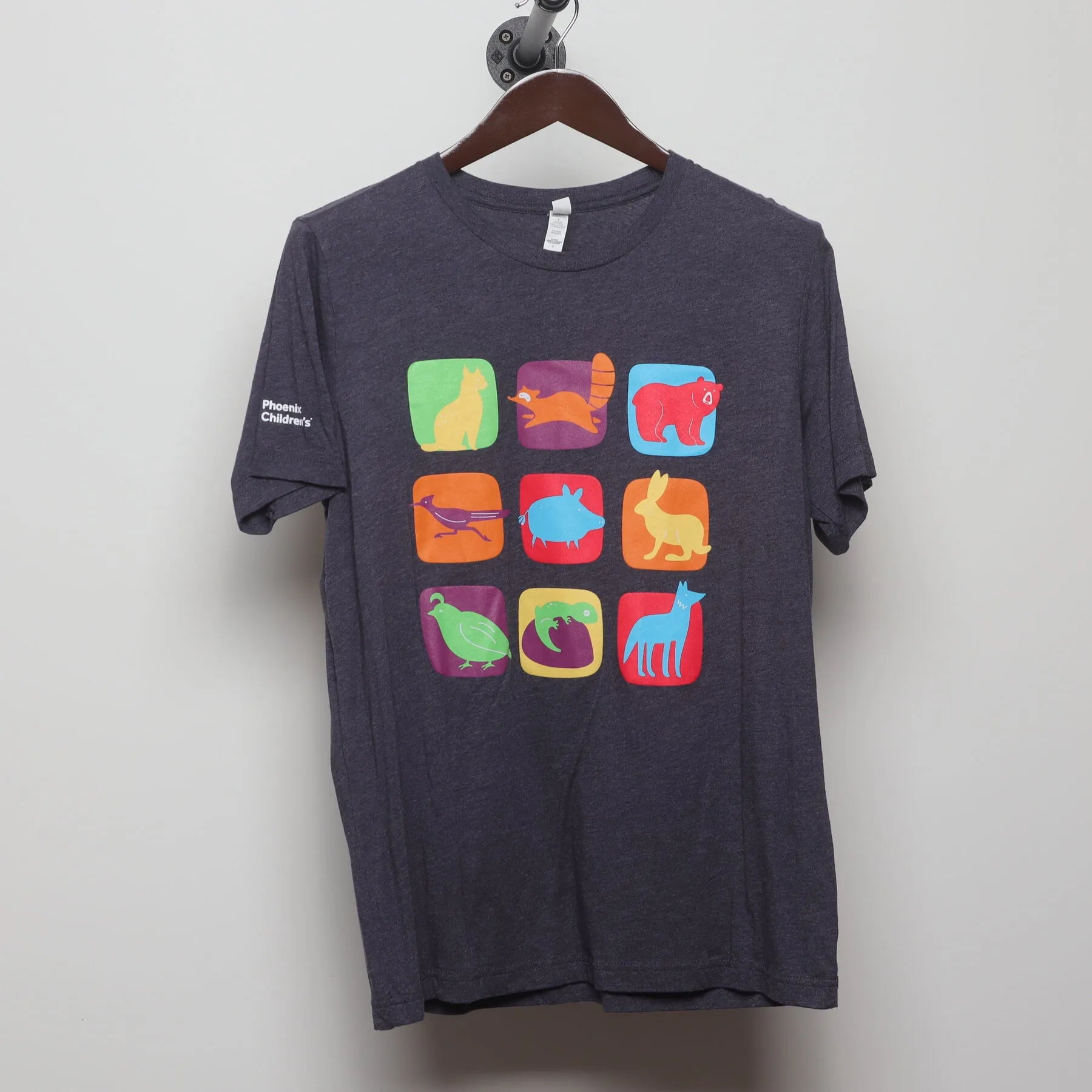 Front view of Vintage 2010s Phoenix Children's "Colorful Animals Grid" T-Shirt - M