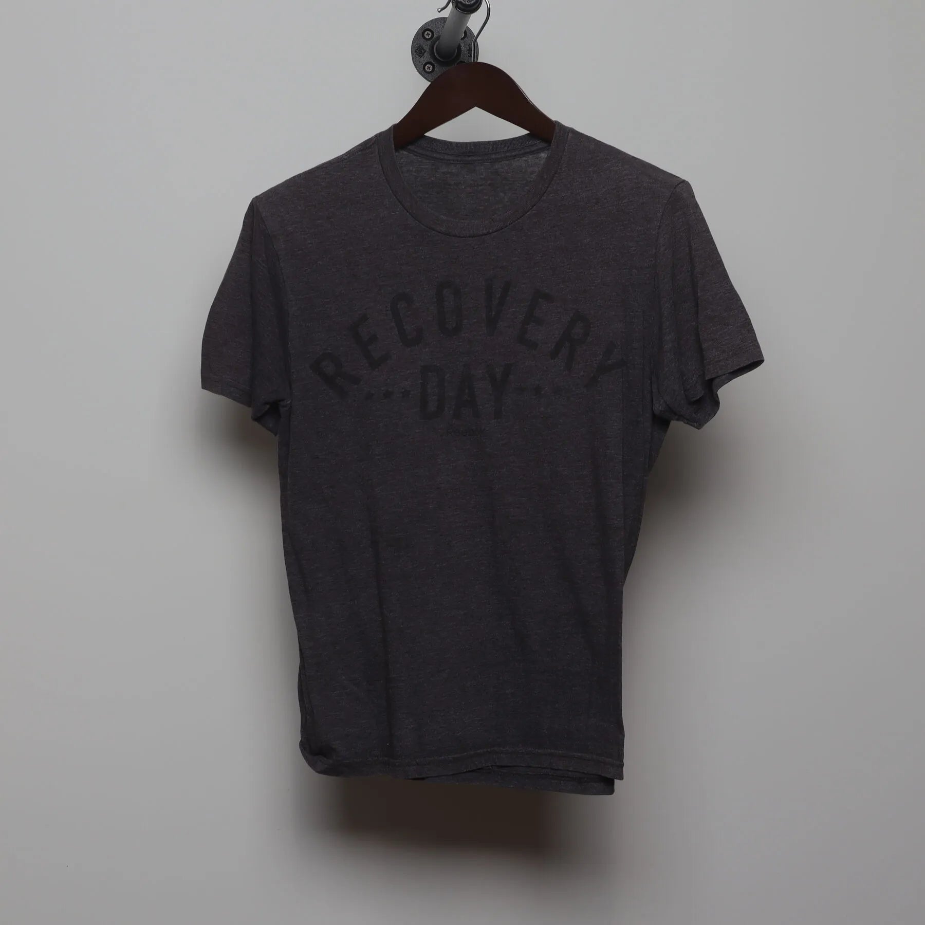 Front view of Vintage Y2K Graphic "Recovery Day" T-Shirt - S