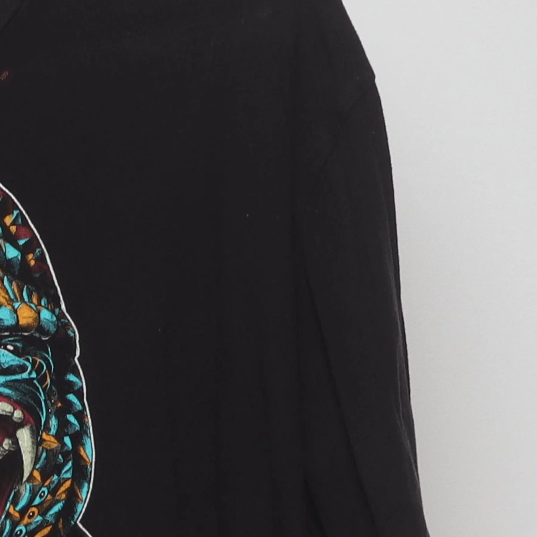 Close-up of the Right sleeve on the Vintage 2010s Riot Society "Roaring Gorilla" T-Shirt - L