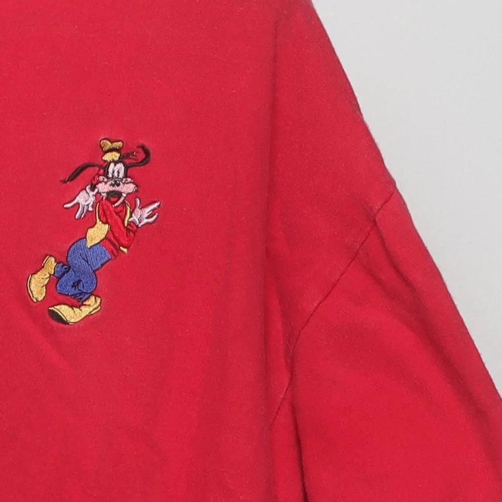 Close-up of the sleeve on the Vintage 1990s Disney "Cowboy Goofy" T-Shirt - XL