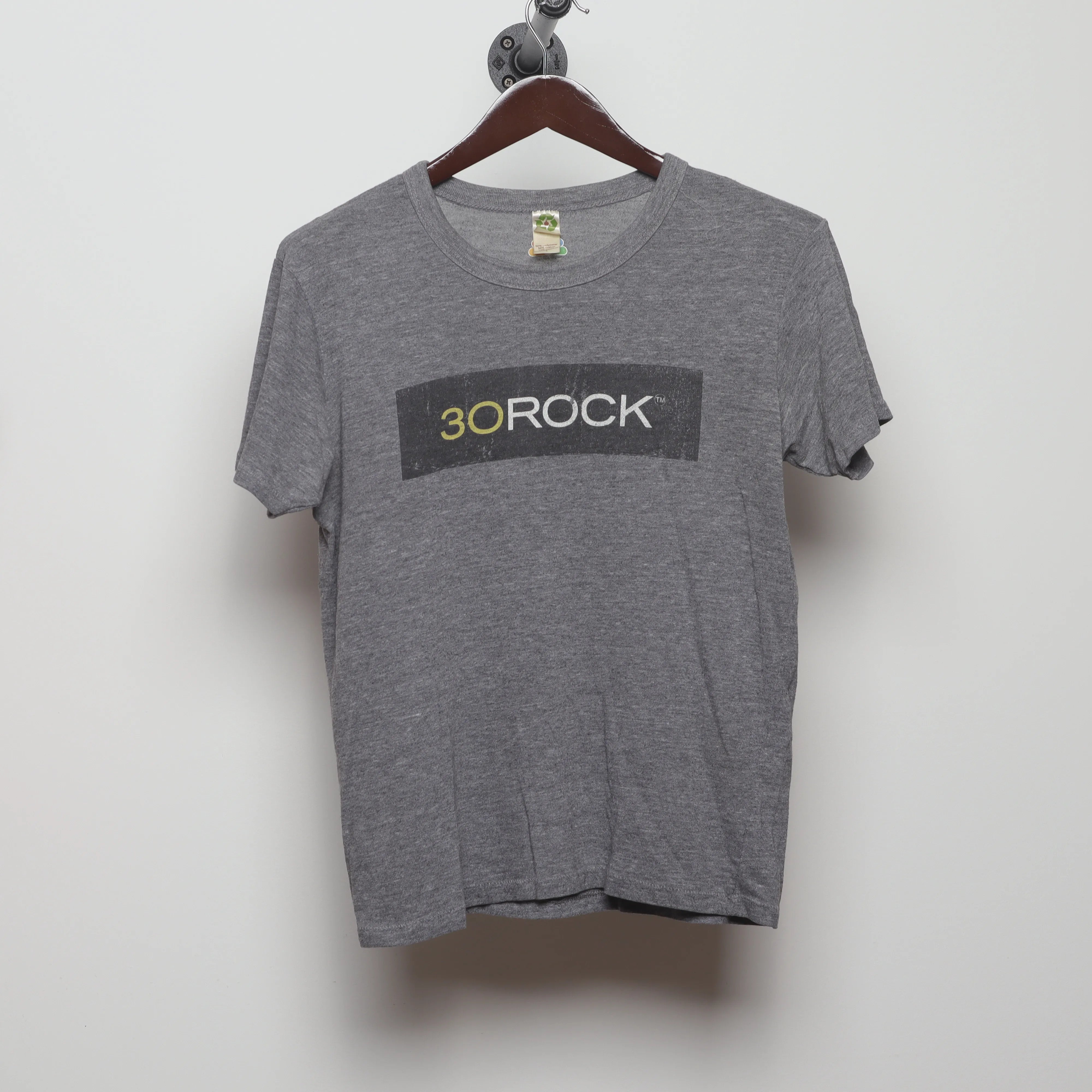 Front view of Vintage 2000s 30 Rock TV Show Promo T-Shirt M