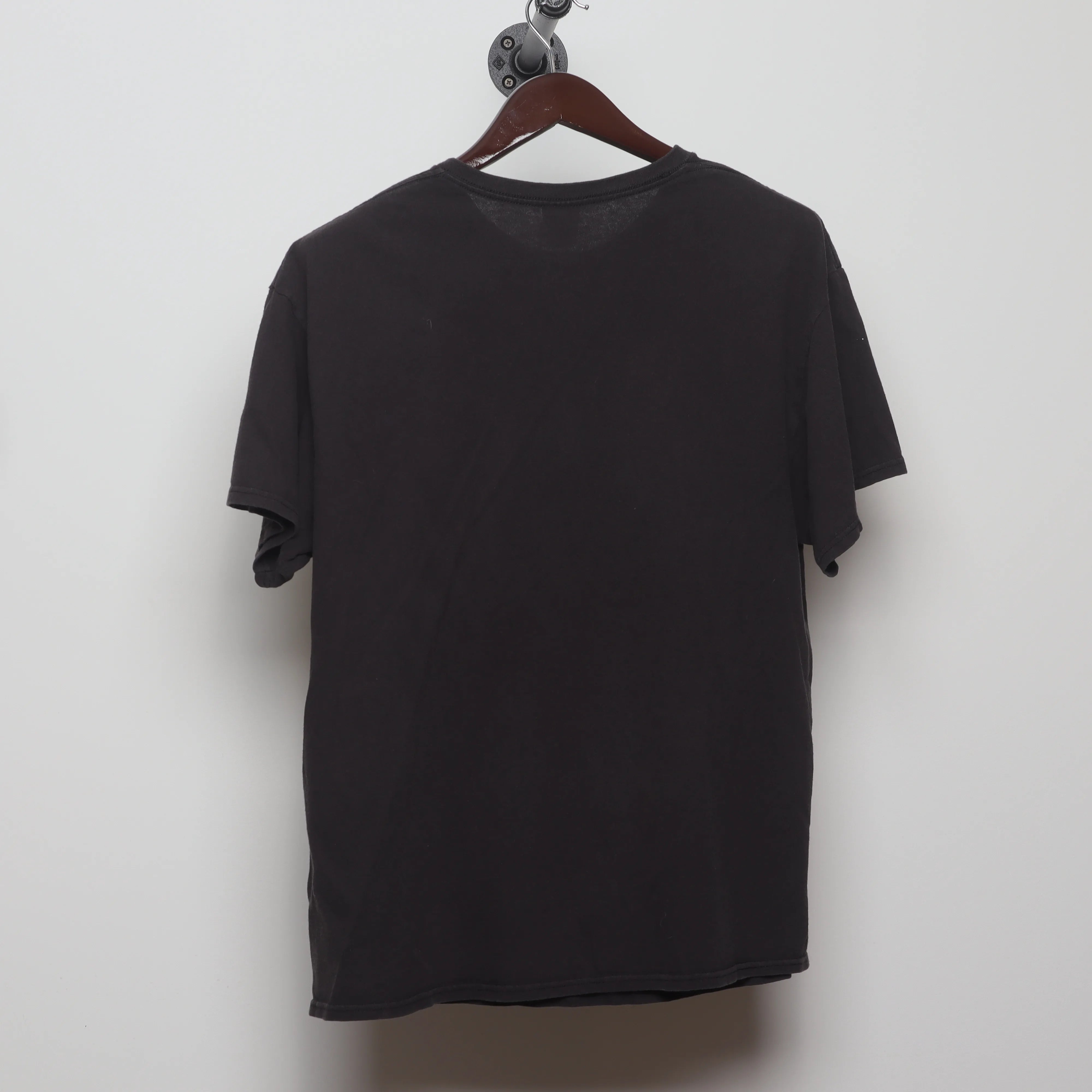 Back view of Vintage 2000s Cosmic Lion Nature Graphic T-Shirt L