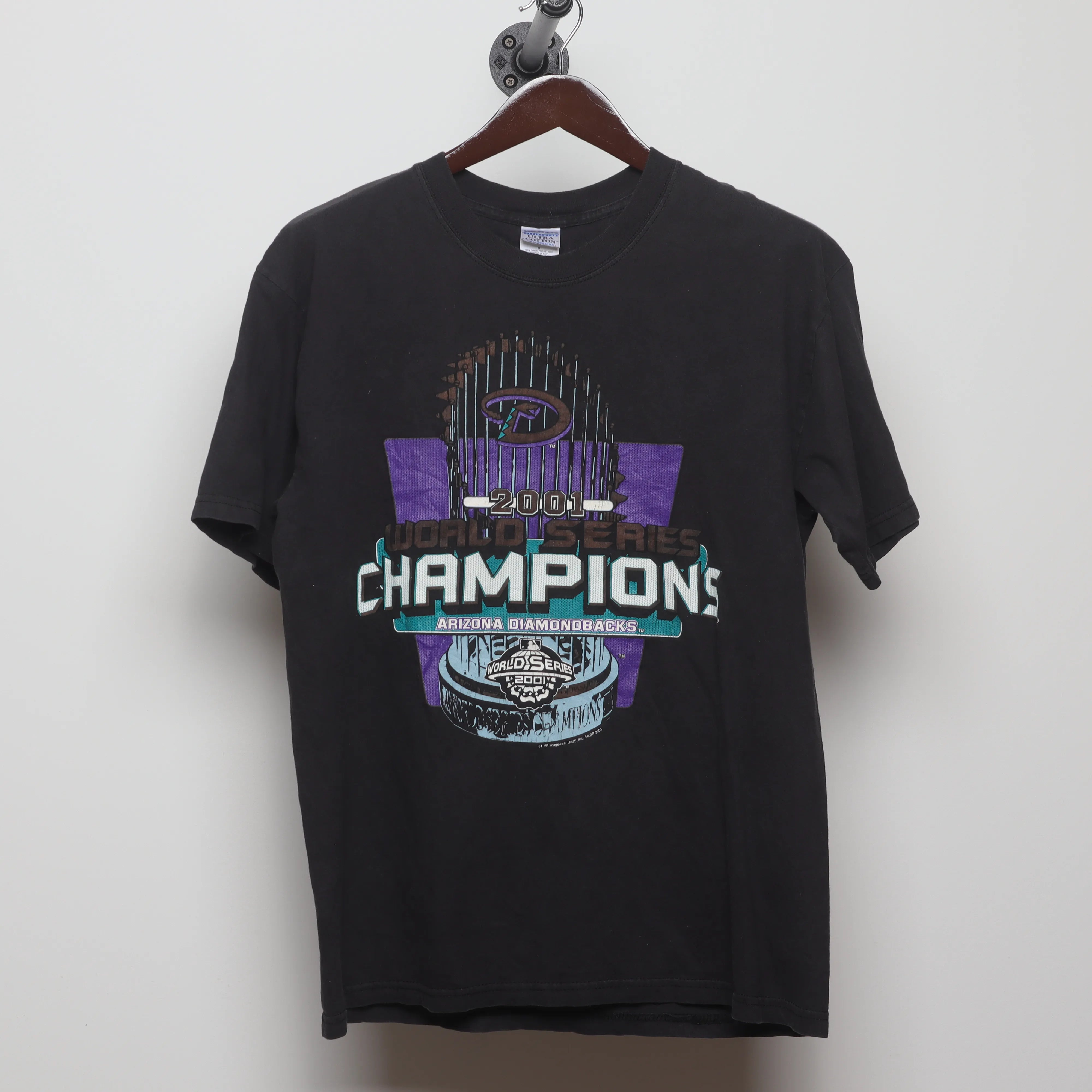 Front view of Vintage 2000s Diamondbacks World Series Champions Tee L