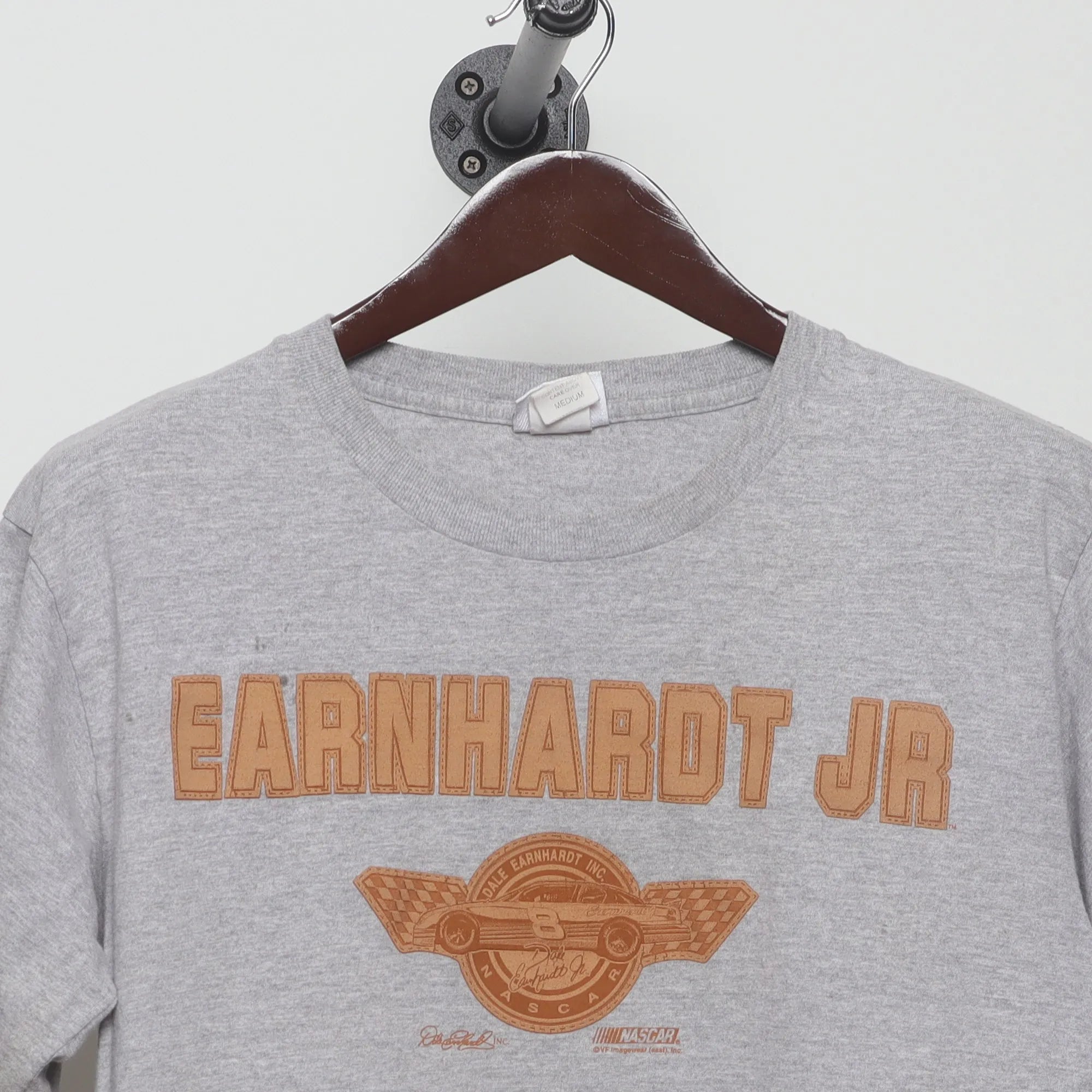 Close-up of the collar and tag on the Vintage 2000s Earnhardt Jr. Embroidered Racing Tee M