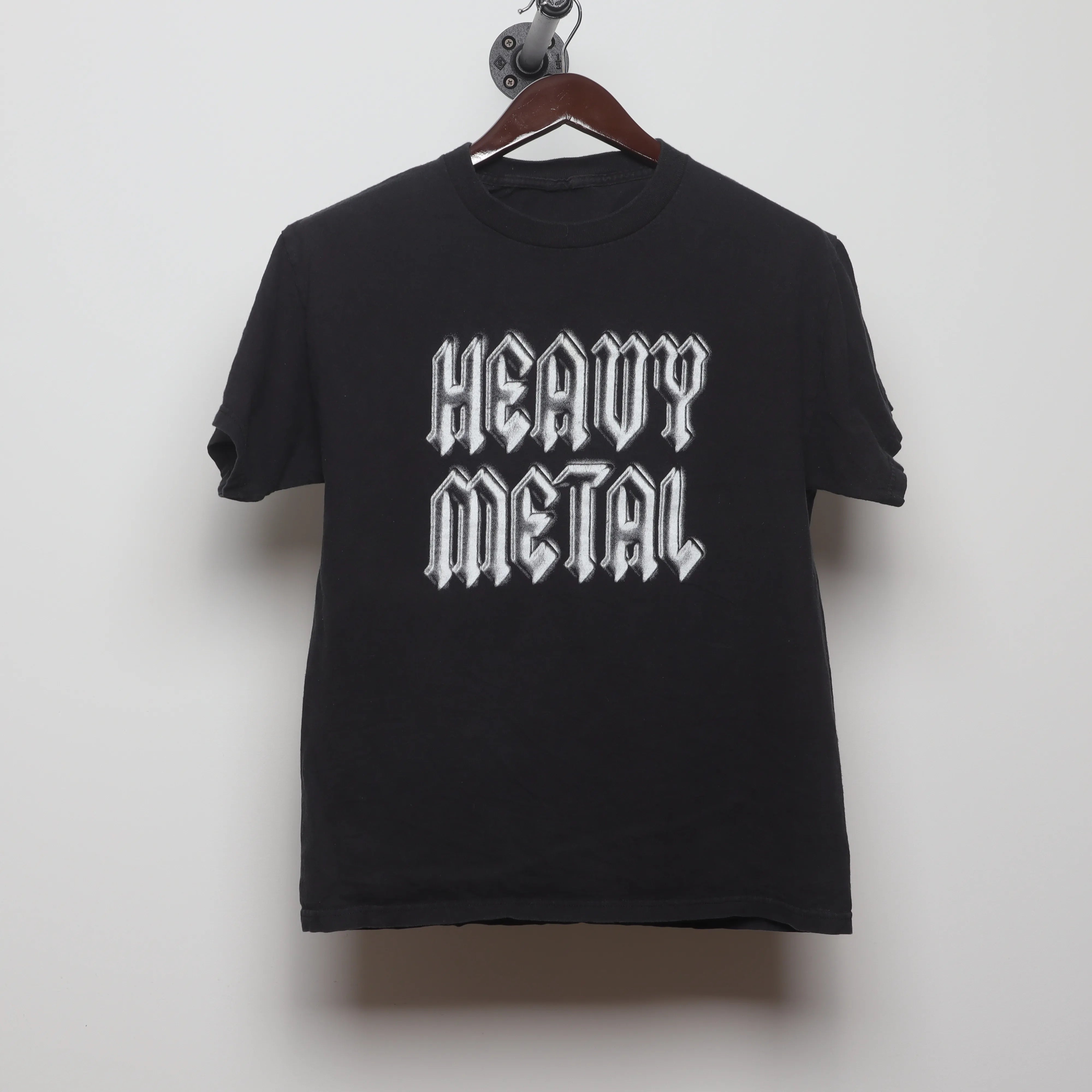 Front view of Vintage 2000s Heavy Metal Graphic T-Shirt M