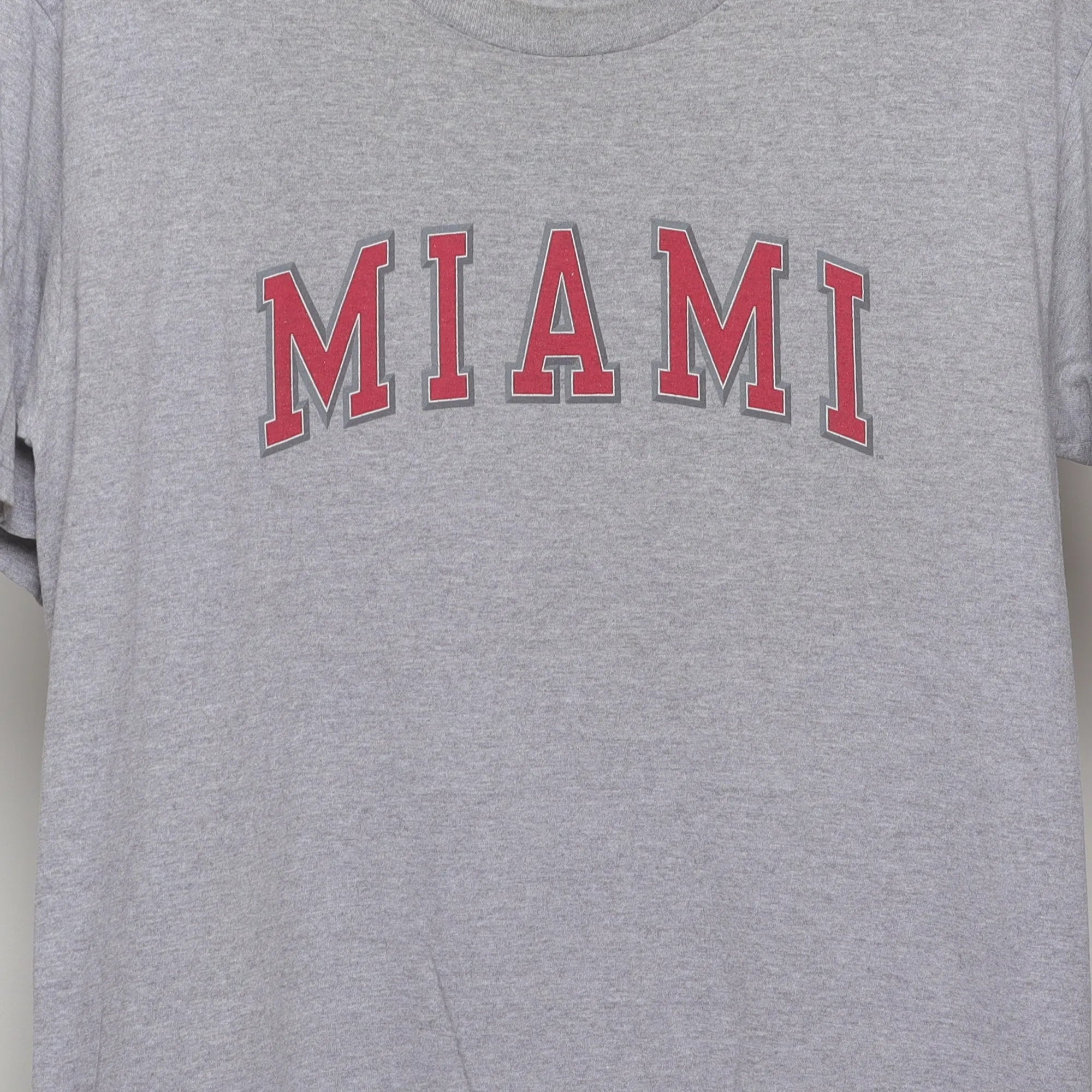 Close-up of the main graphic on the Vintage 2000s Miami Collegiate Arch Logo T-Shirt L