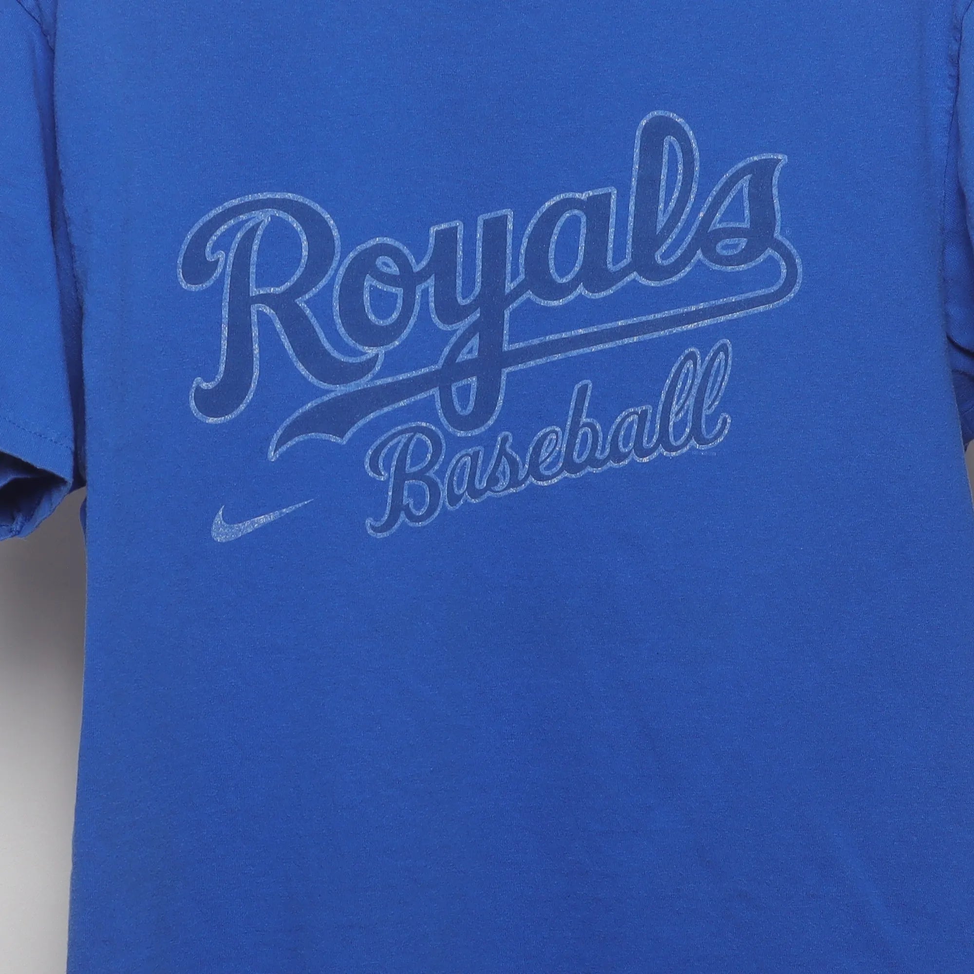 Close-up of the main graphic on the Vintage 2000s Nike KC Royals Team Graphic T-Shirt L