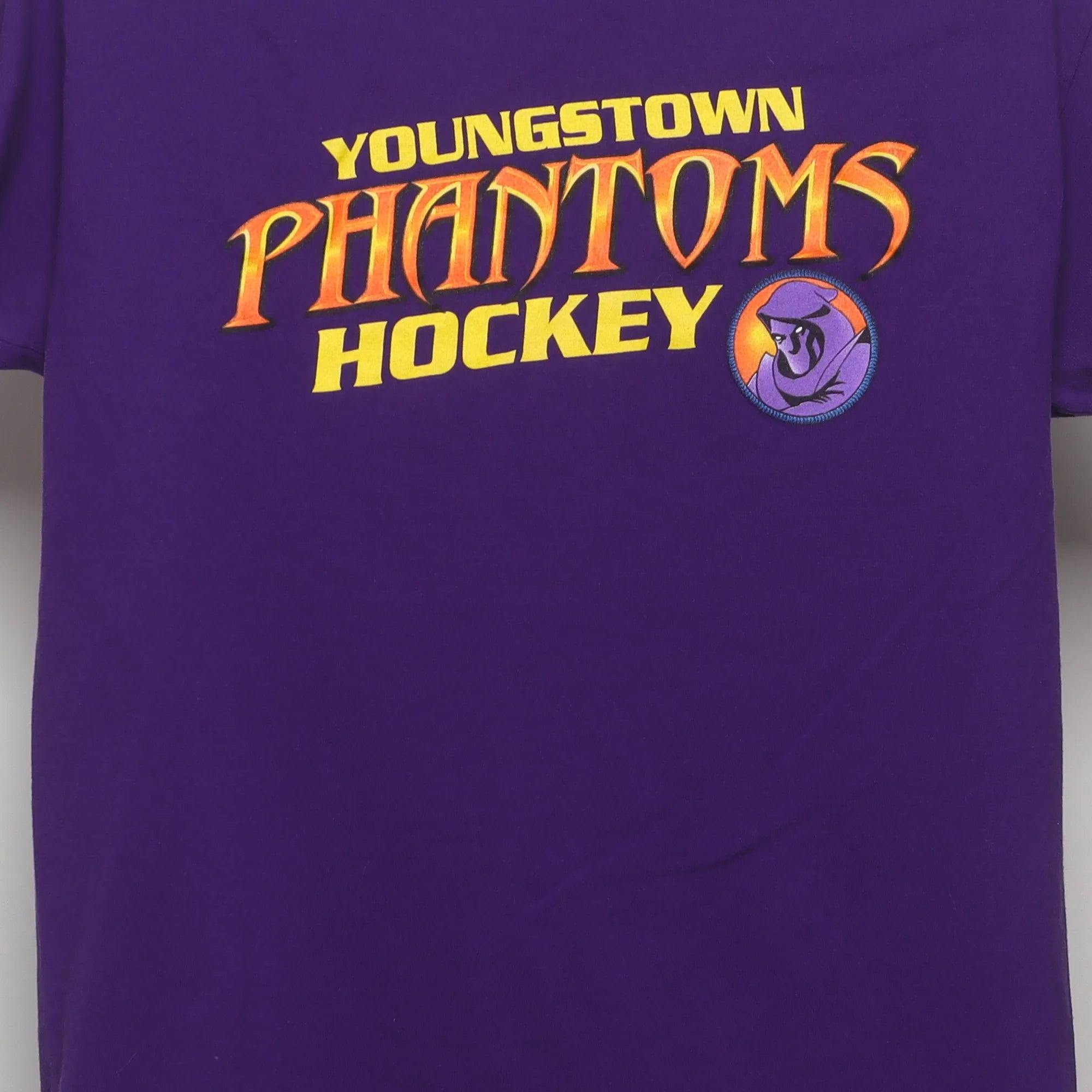 Close-up of the main graphic on the Vintage 2000s Youngstown Phantoms Hockey T-Shirt S