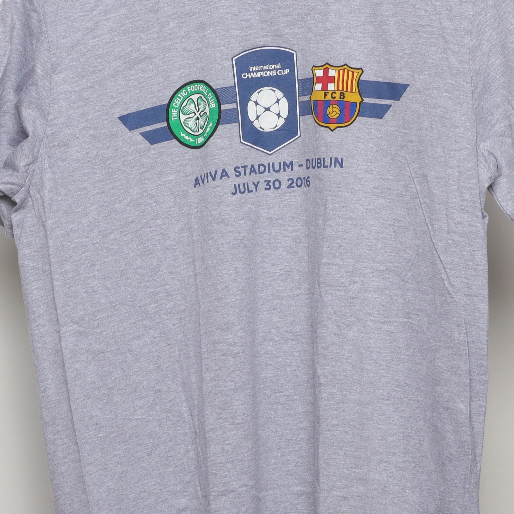 Close-up of the main graphic on the Vintage 2010s Champions Cup Soccer Match T-Shirt M