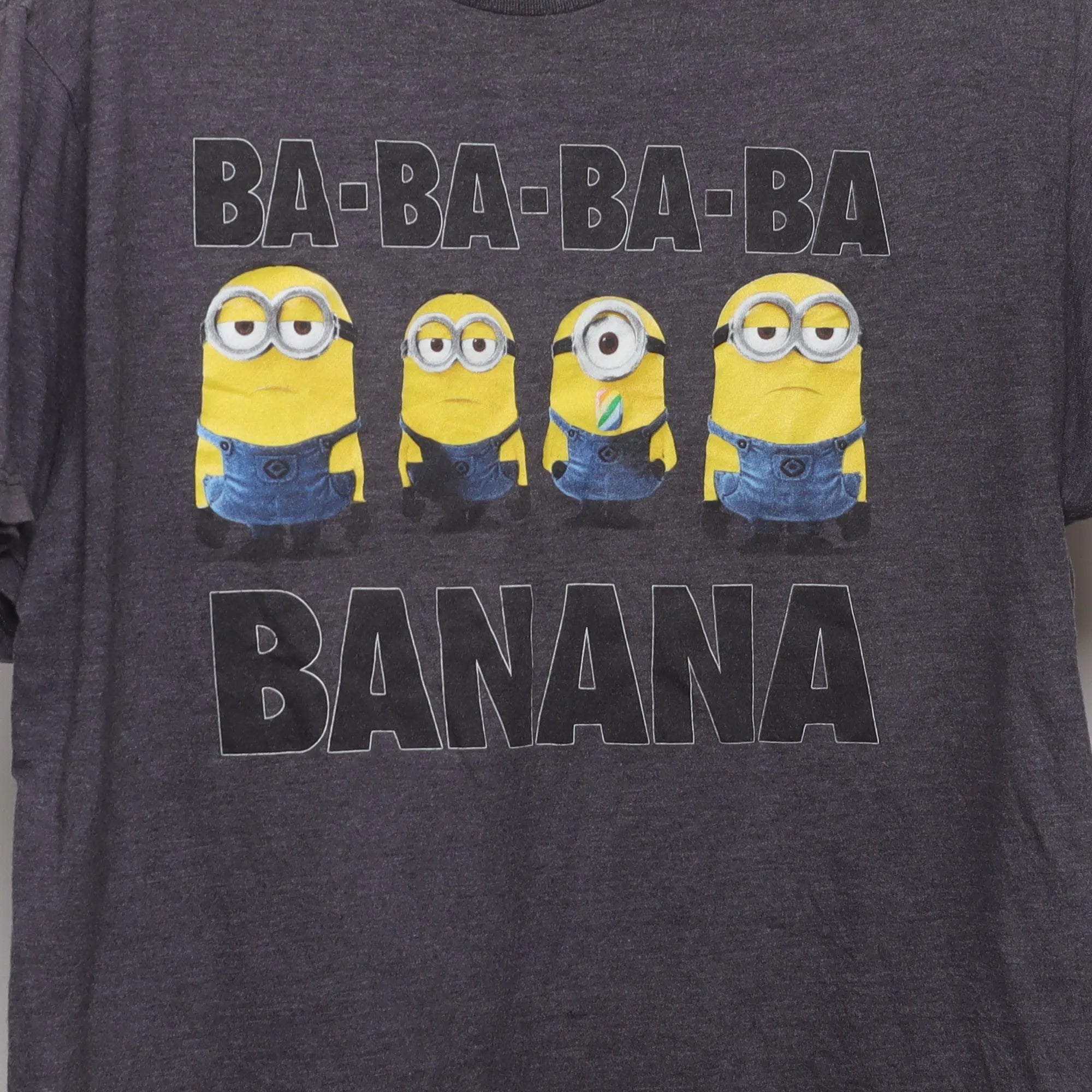 Close-up of the main graphic on the Vintage 2010s Despicable Me Minions Banana T-Shirt XL