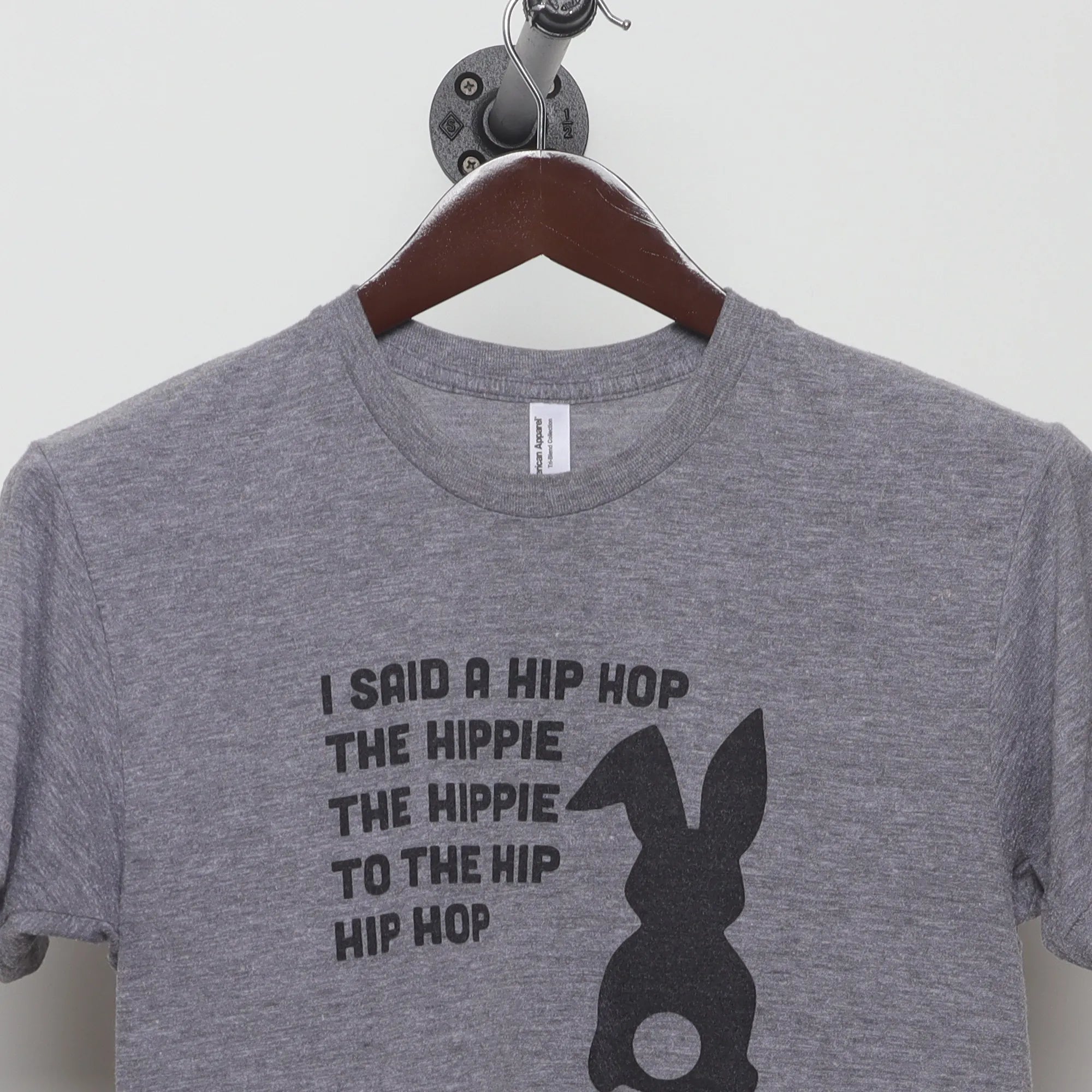 Close-up of the collar and tag on the Vintage 2010s Hip Hop Bunny Graphic T-Shirt S