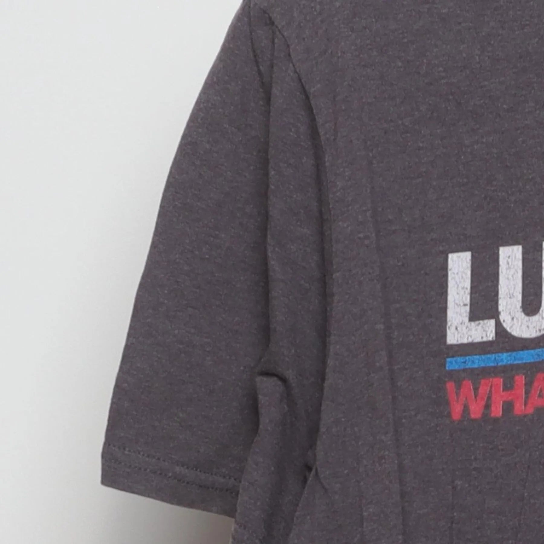 Close-up of the single stitch sleeve on the Vintage 2010s Luke Bryan "What Makes You Country Tour 2018" T-Shirt - M