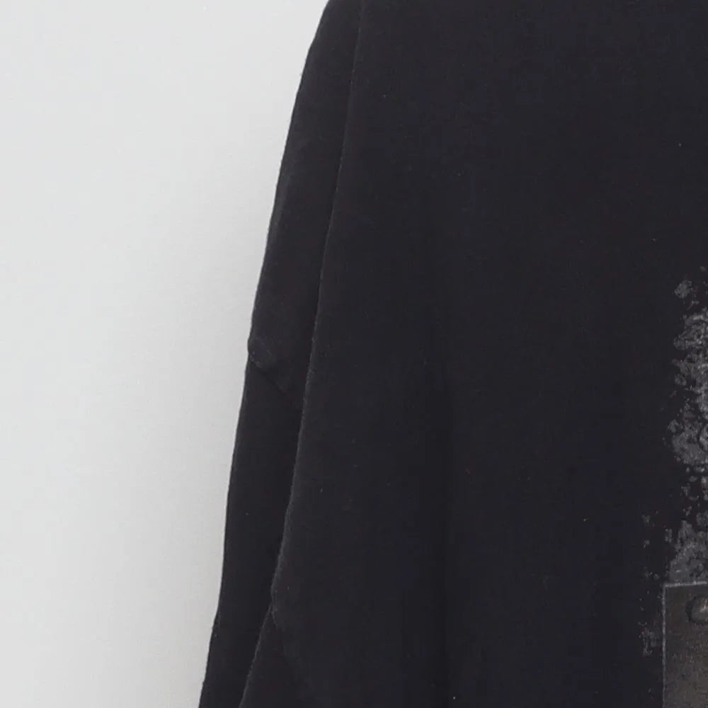 Close-up of the sleeve on the Vintage 2010s WWE Dean Ambrose "Ambrose Asylum" T-Shirt - XXL
