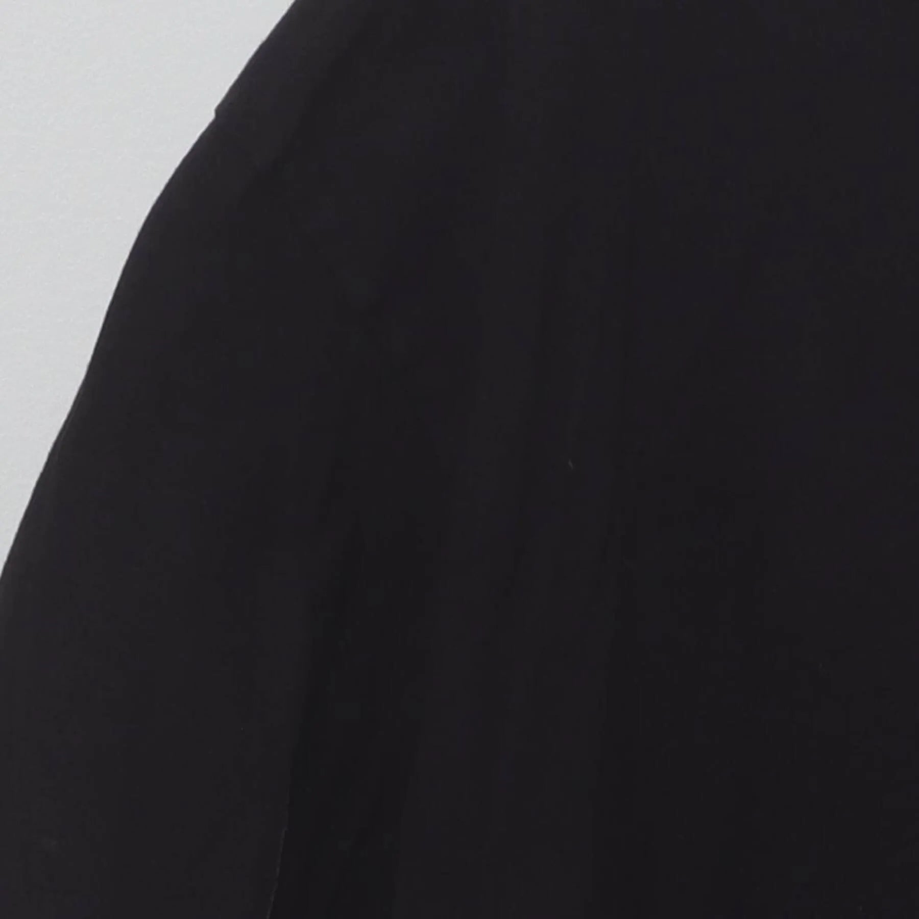 Close-up of the Left sleeve on the Vintage Y2K Big Dogs "Go Pluck Yourself!" T-Shirt - XL