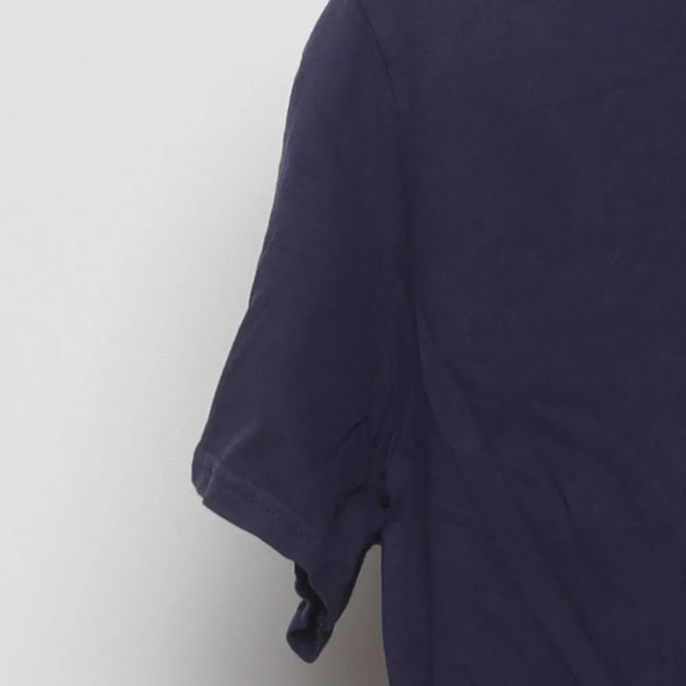 Close-up of the sleeve on the Vintage Modern Alstyle "Chicago Pride C" T-Shirt - S