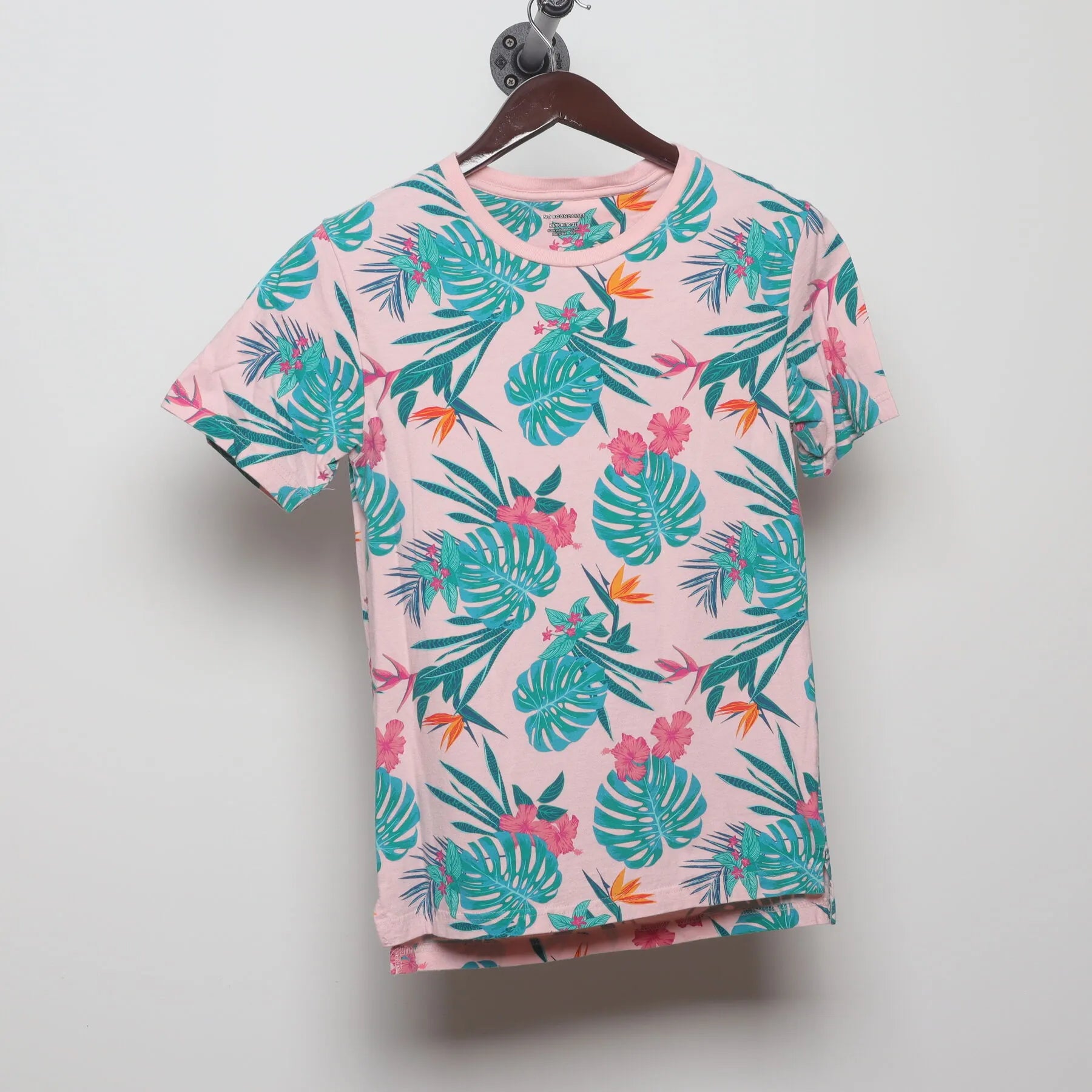 Front view of Vintage Modern Arizona Jean Co. "Tropical Floral Print" T-Shirt - XS