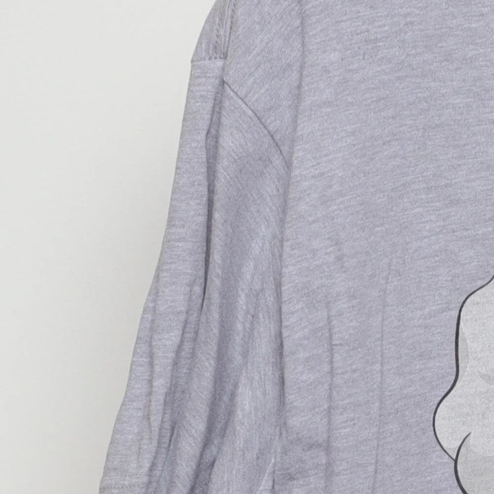 Close-up of the sleeve on the Vintage Modern Buc-ee's "Never Eat Bayou Self" T-Shirt - XL