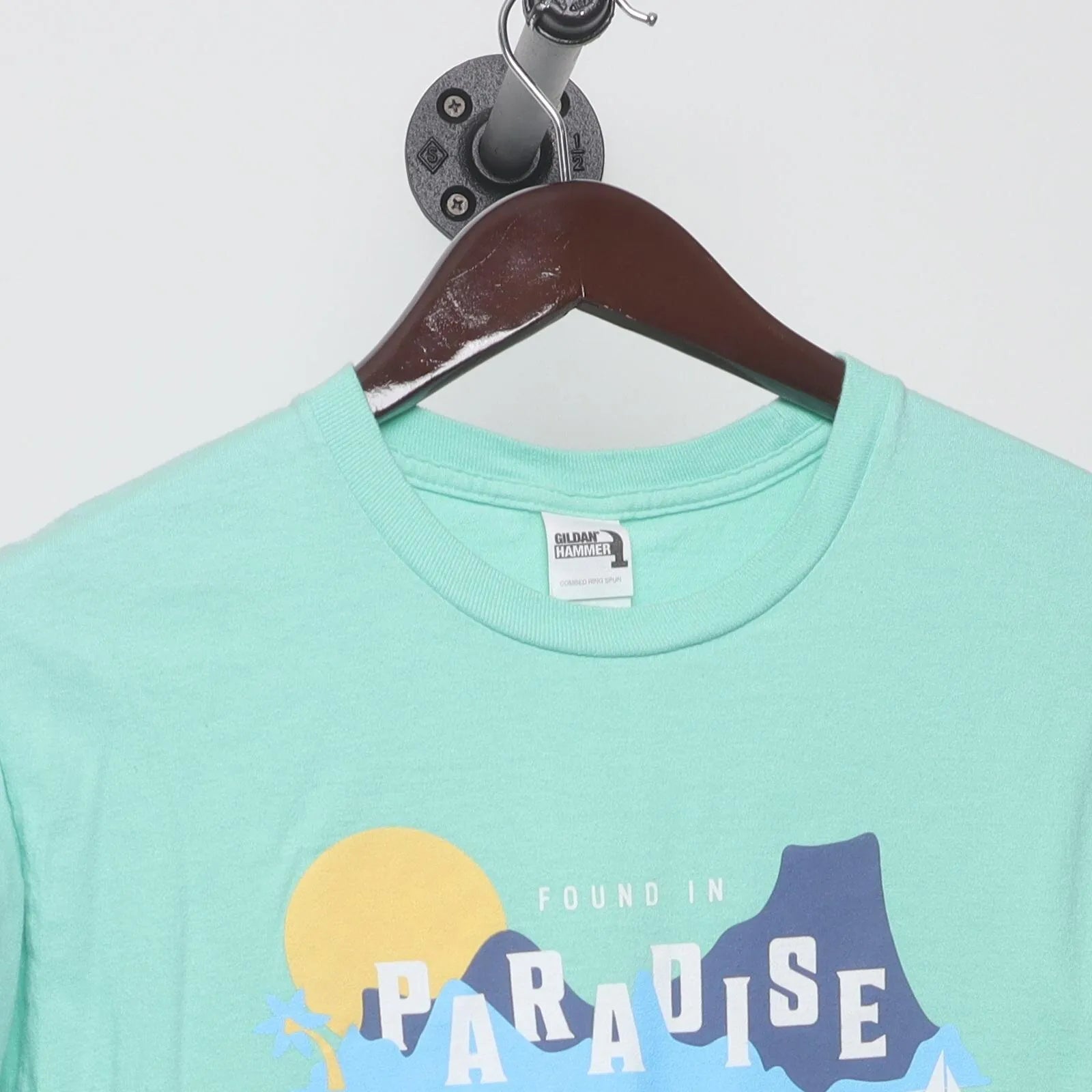 Close-up of the collar and tag on the Vintage Modern HK "Found In Paradise" T-Shirt - S