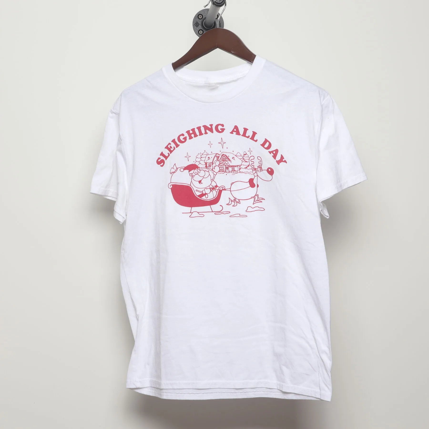 Front view of Vintage Modern Holiday "Sleighing All Day" T-Shirt - M