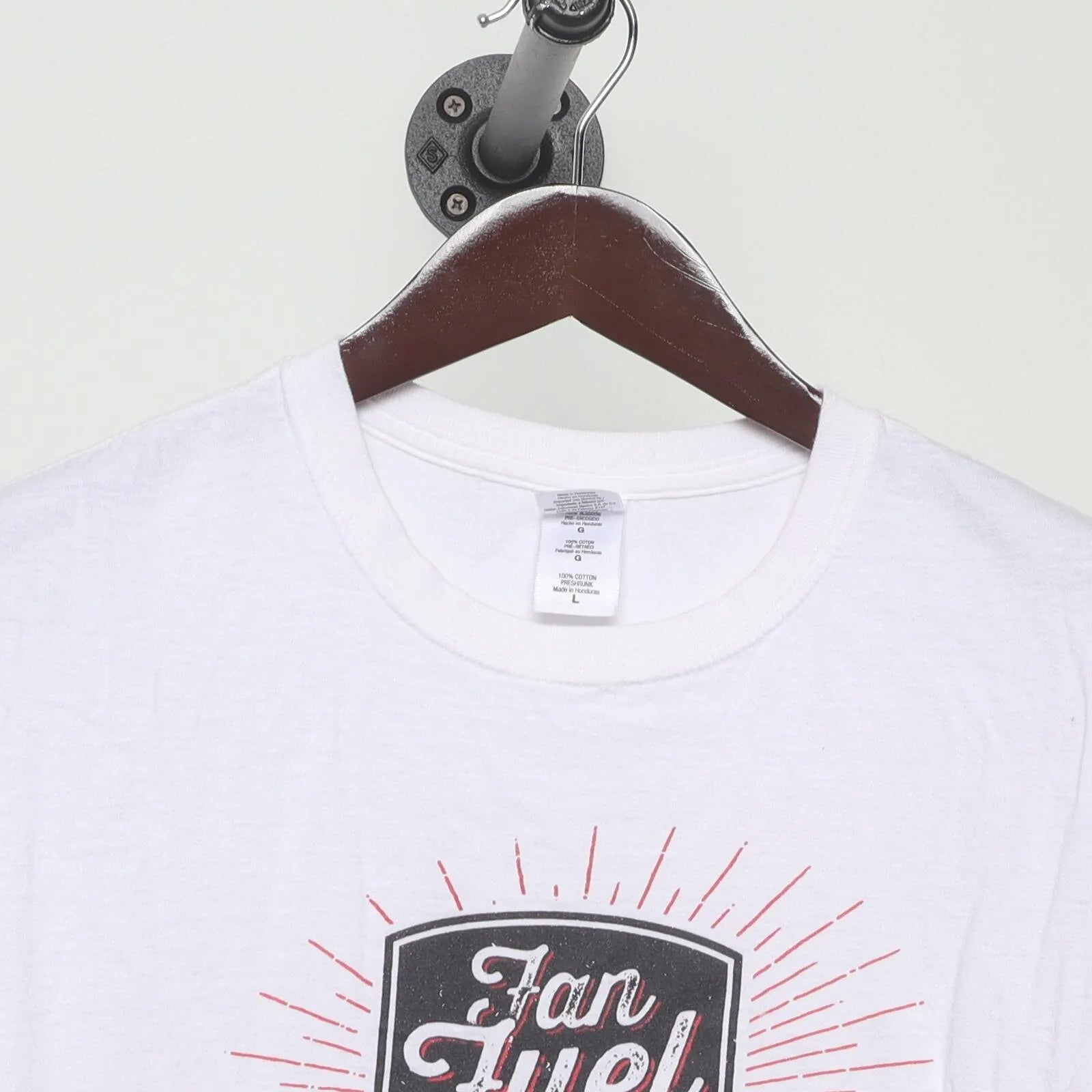 Close-up of the collar and tag on the Vintage Modern Jack's "Fan Fuel" T-Shirt - L