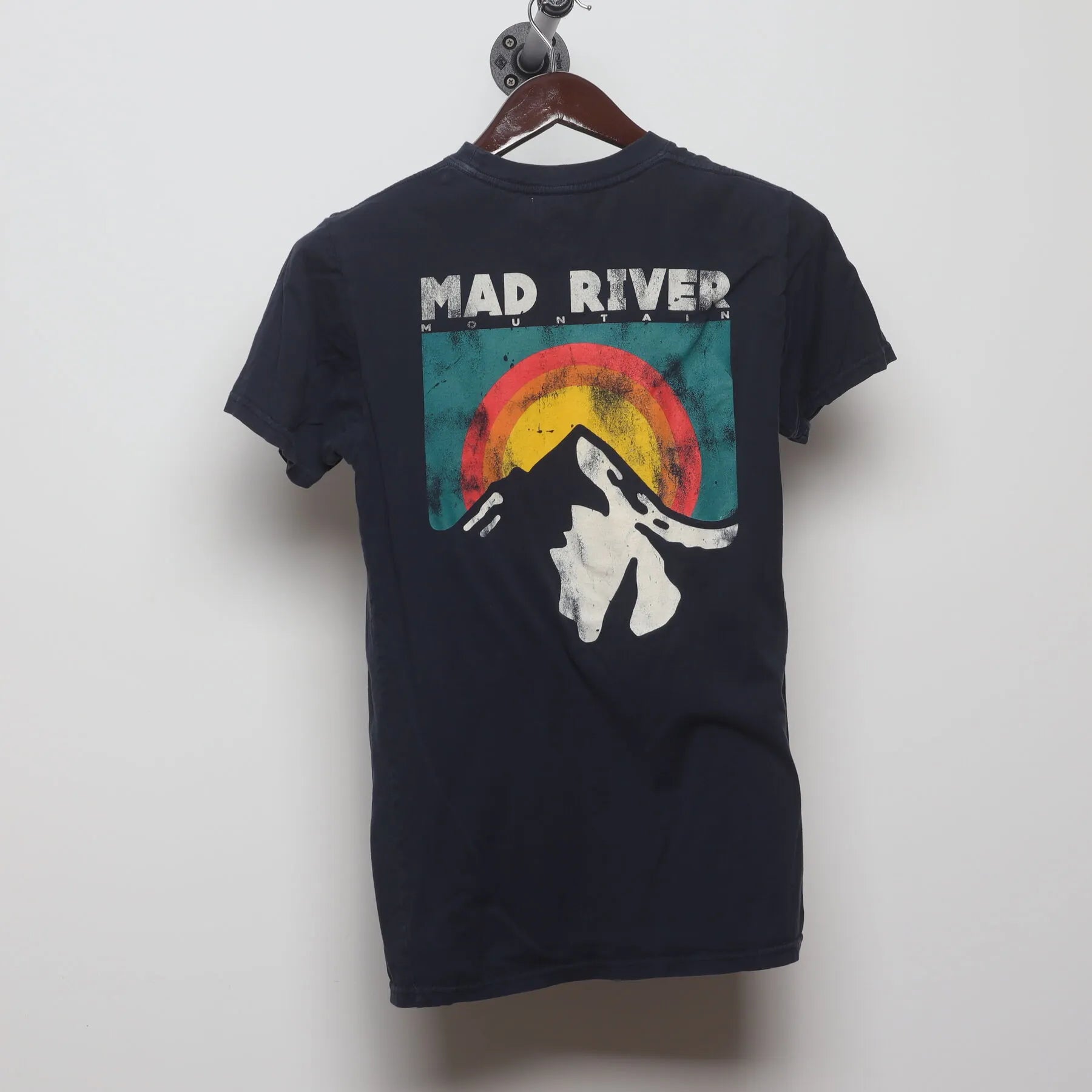 Back view of Vintage Modern Mad River Mountain "Mountain Sunset" T-Shirt - S