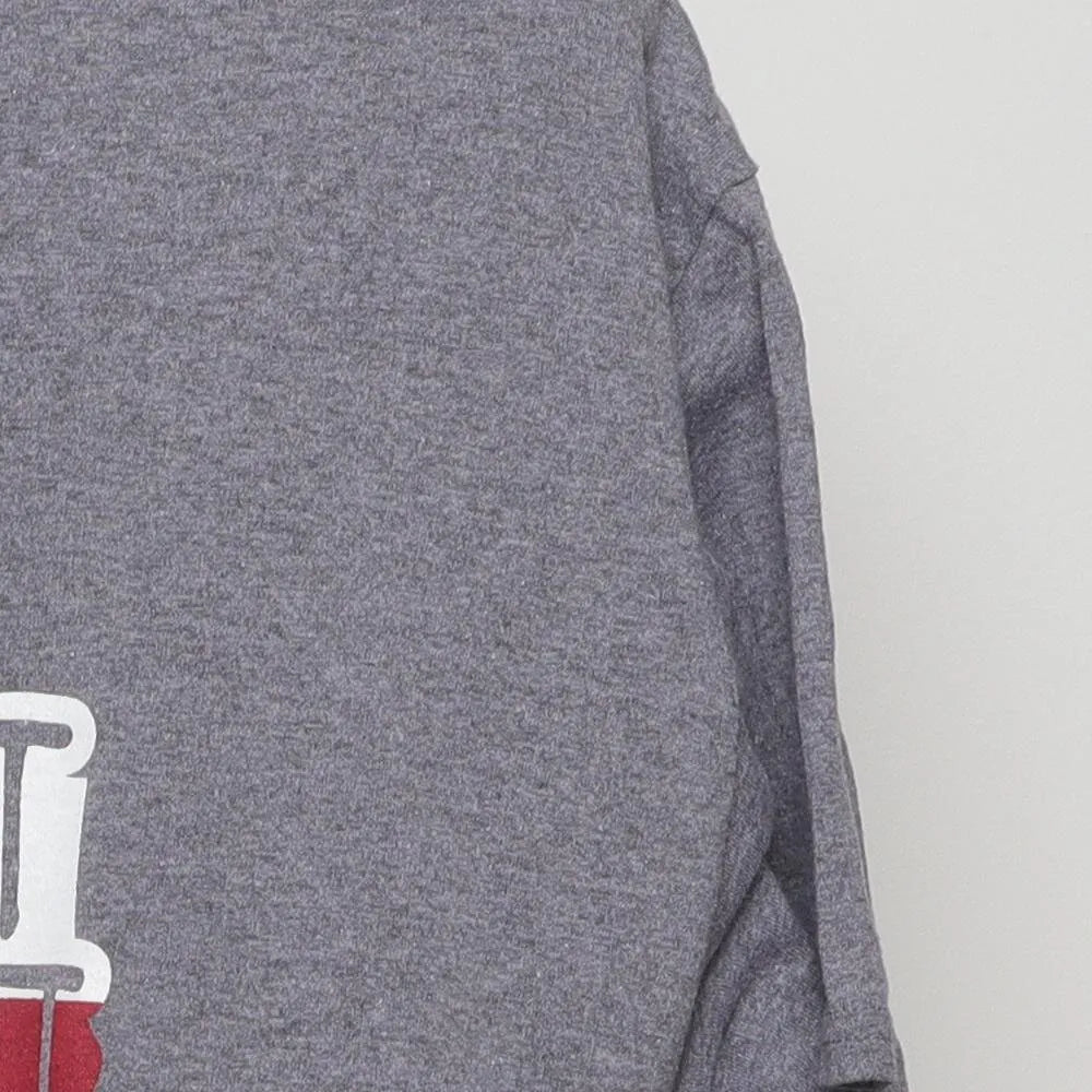 Close-up of the sleeve on the Vintage Modern Matthew McConaughey "Alright Alright Alright Texas" T-Shirt - L