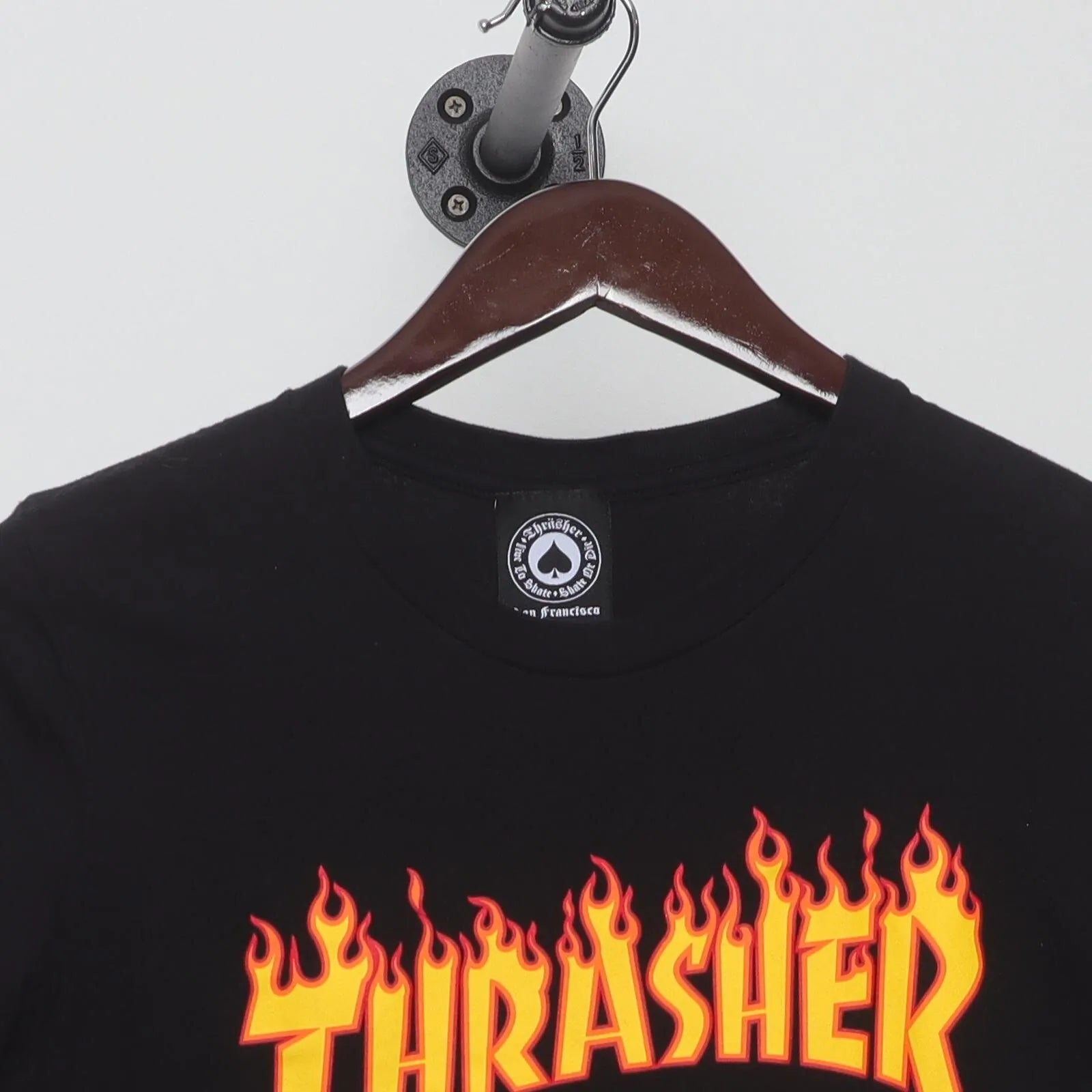 Close-up of the collar and tag on the Vintage Modern Thrasher Magazine "Flame Logo" T-Shirt - XS