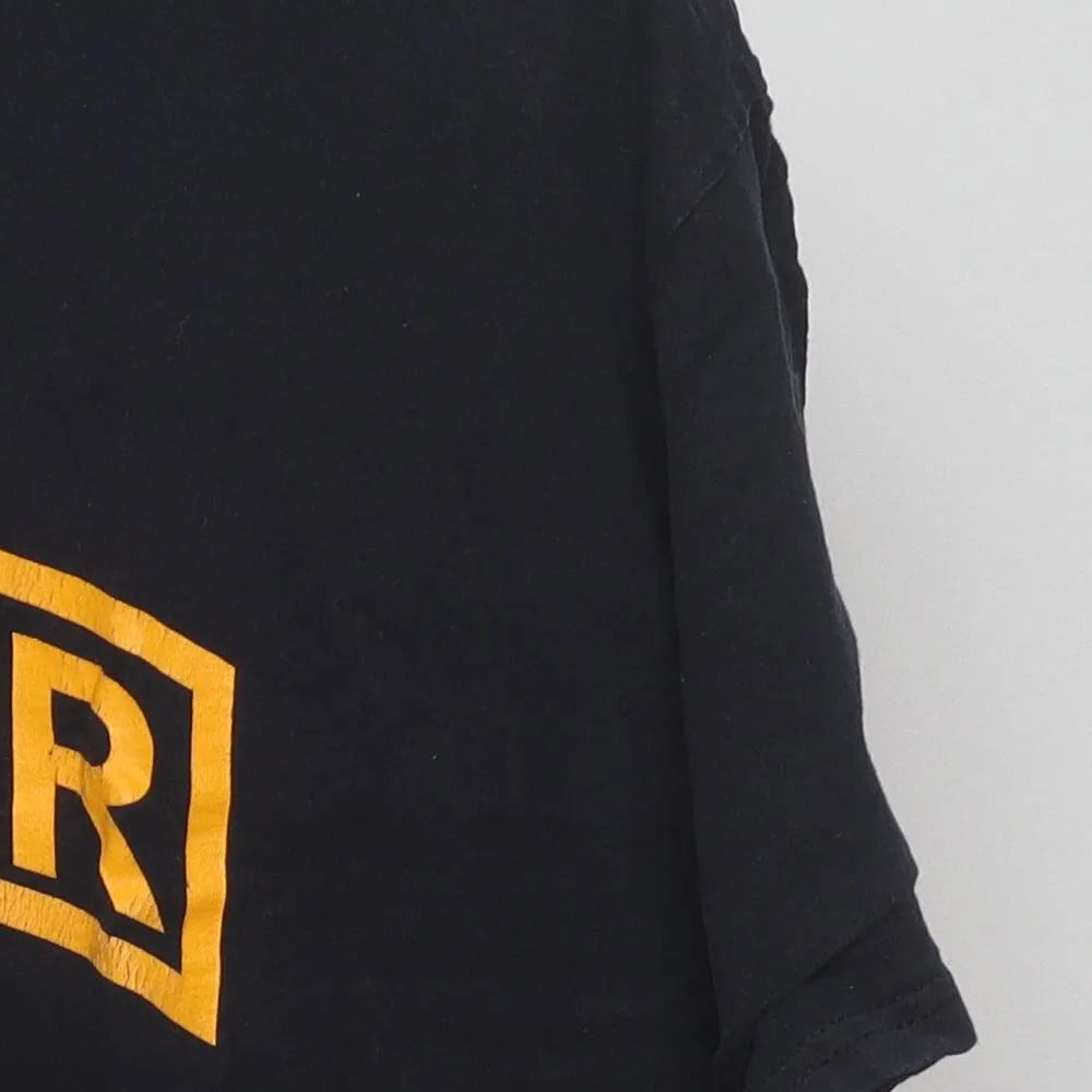 Close-up of the sleeve on the Vintage Modern US Army Ranger "Ranger Tab" T-Shirt - XL