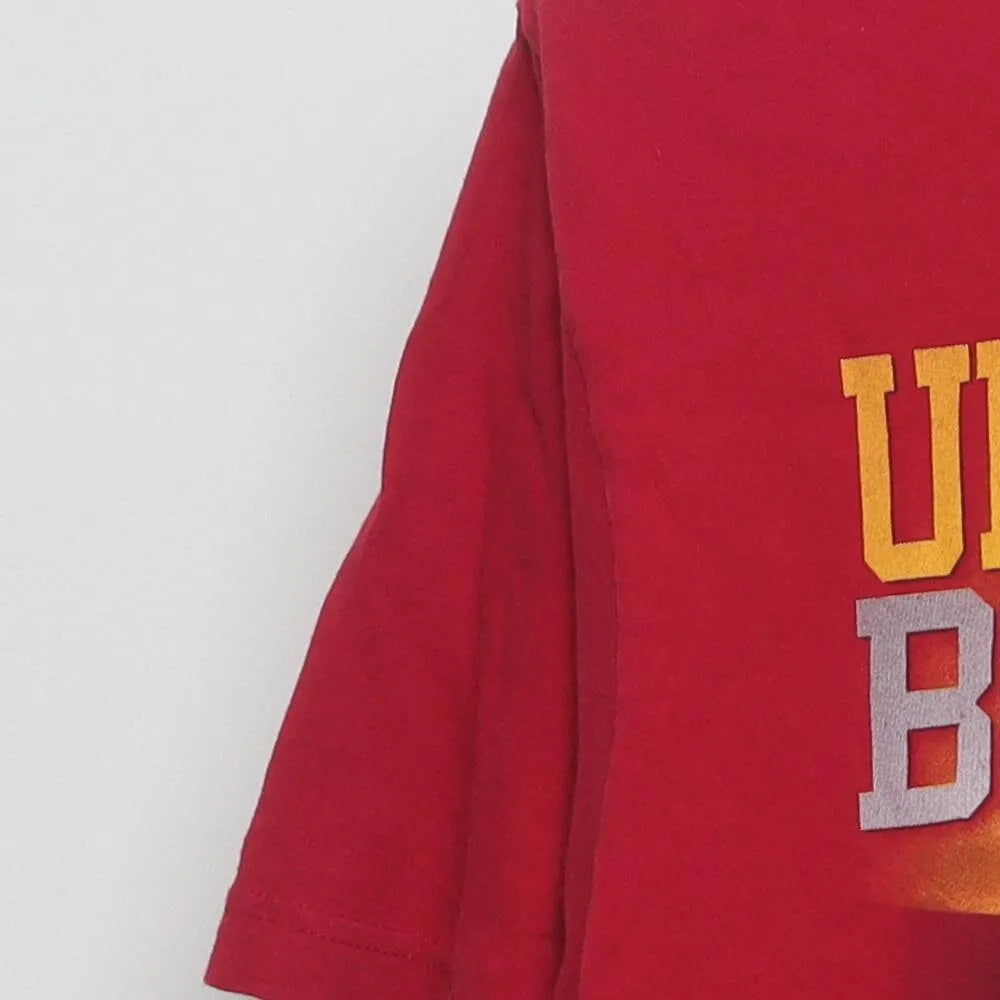 Close-up of the sleeve on the Vintage Modern USC Trojans "Unfinished Business" 2012 Schedule T-Shirt - M