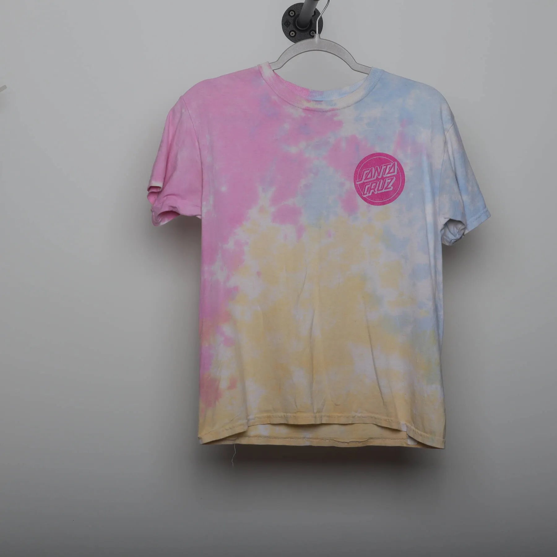 Front view of Vintage Y2K Santa Cruz "Classic Dot Logo" T-Shirt - S