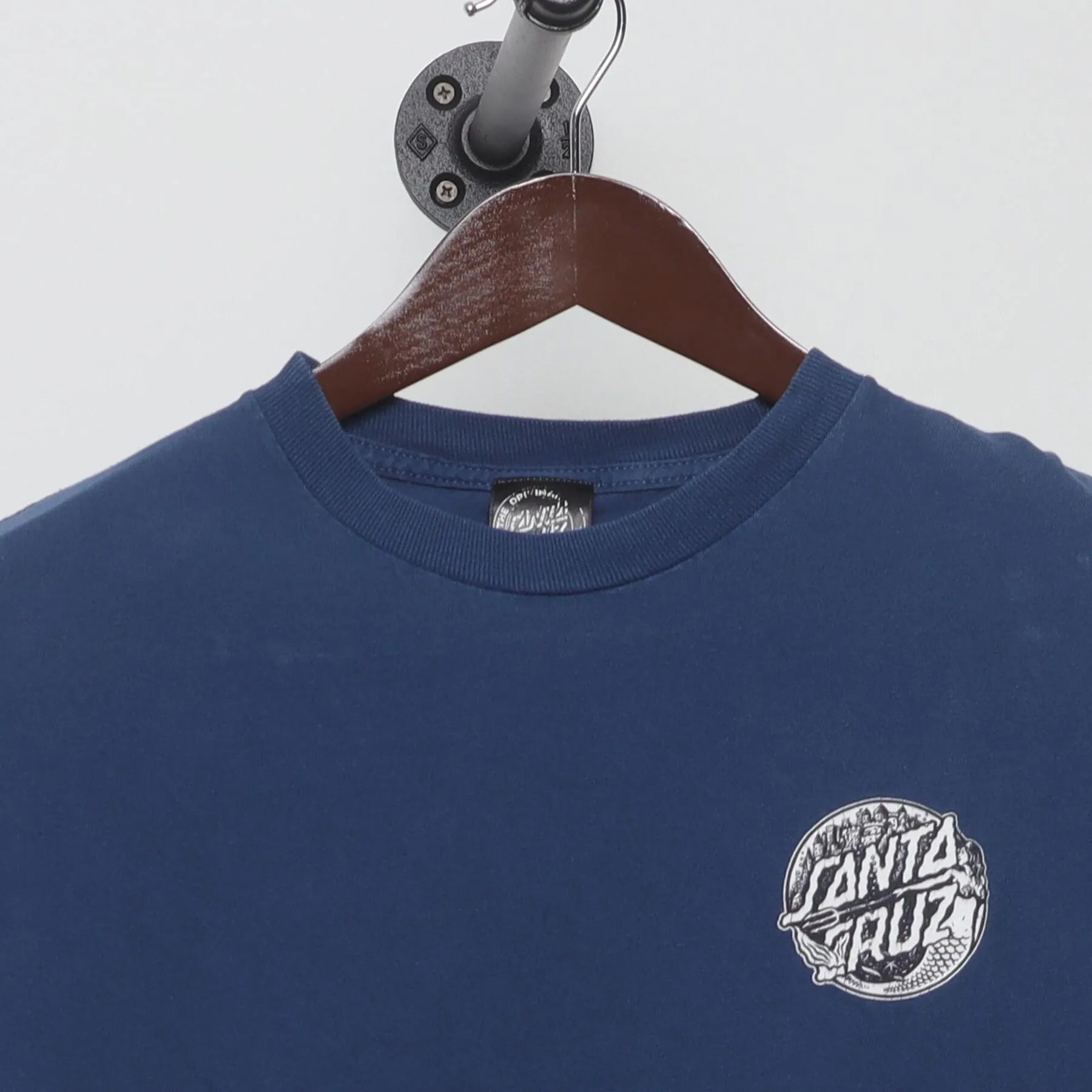 Close-up of the collar and tag on the Vintage Y2K Santa Cruz "Mermaid City" T-Shirt - S