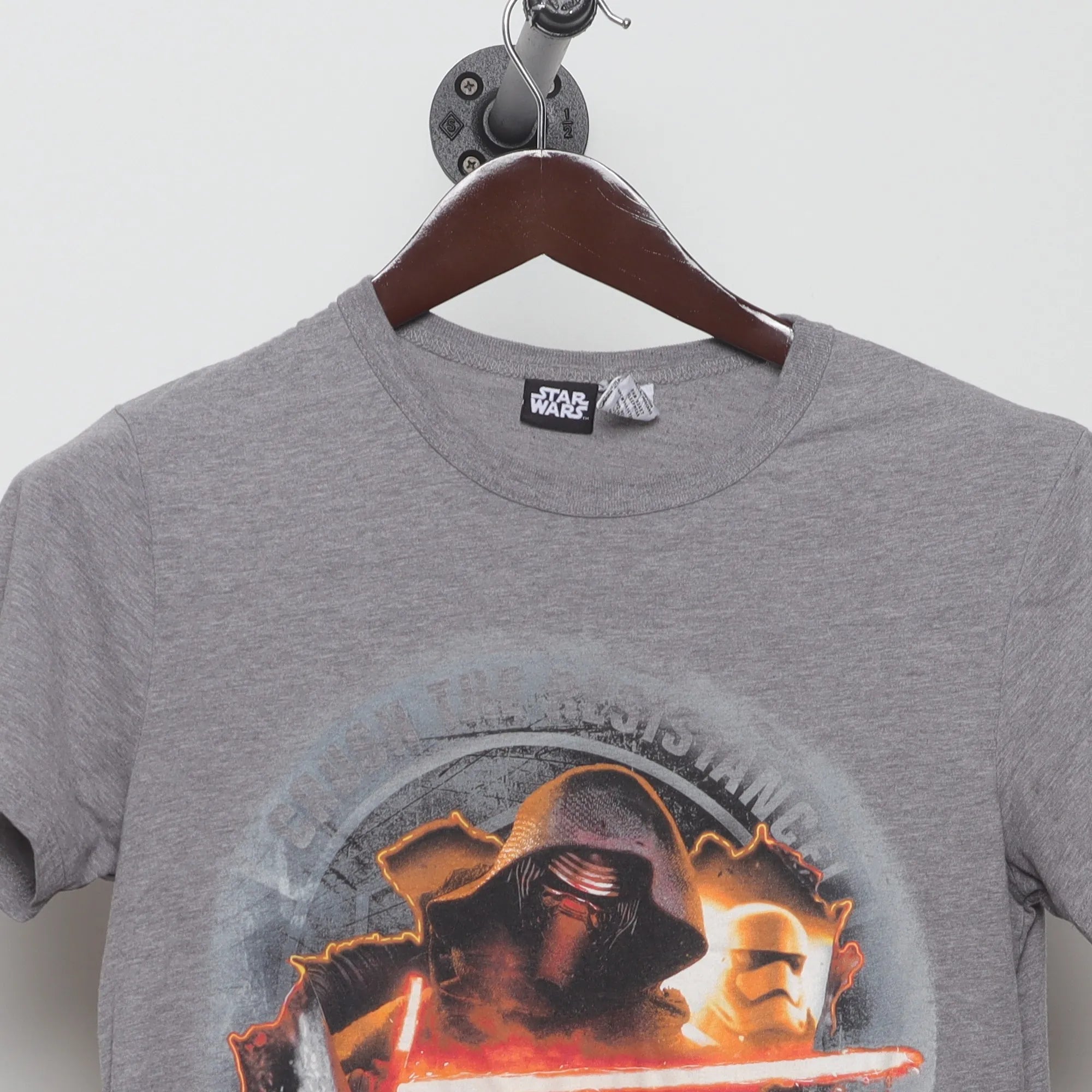 Close-up of the collar and tag on the Vintage Star Wars Kylo Ren Promo T-Shirt S
