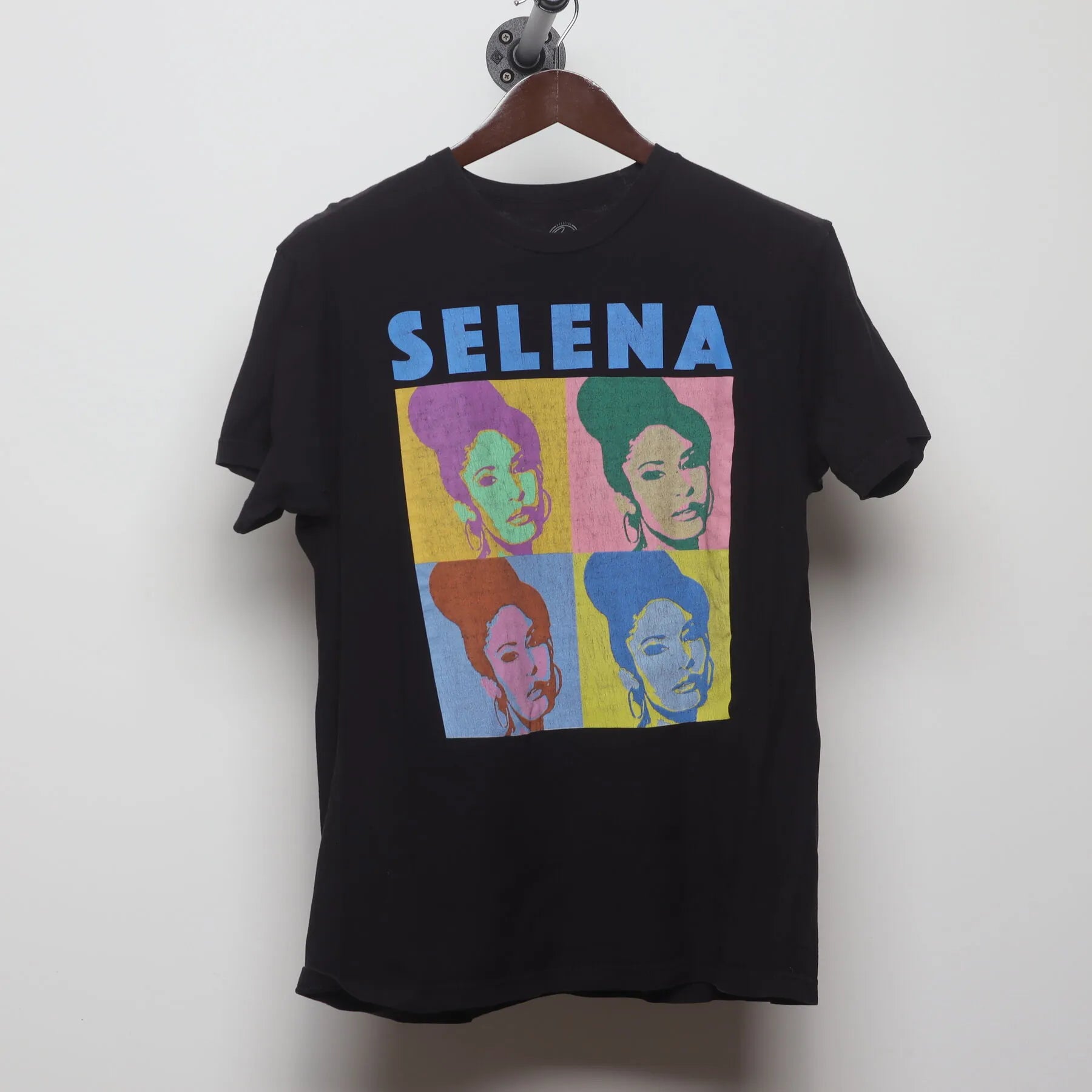 Front view of Vintage Y2K Selena "Warhol Pop Art" T-Shirt - L