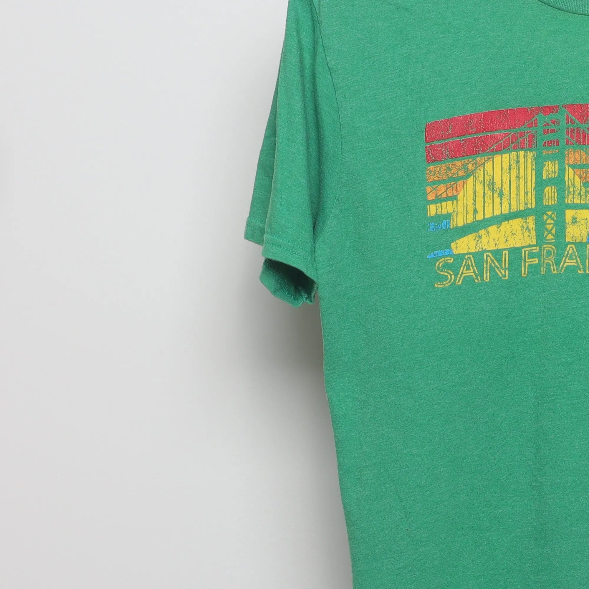 Close-up of the sleeve on the Vintage Style SF Golden Gate Bridge T-Shirt M
