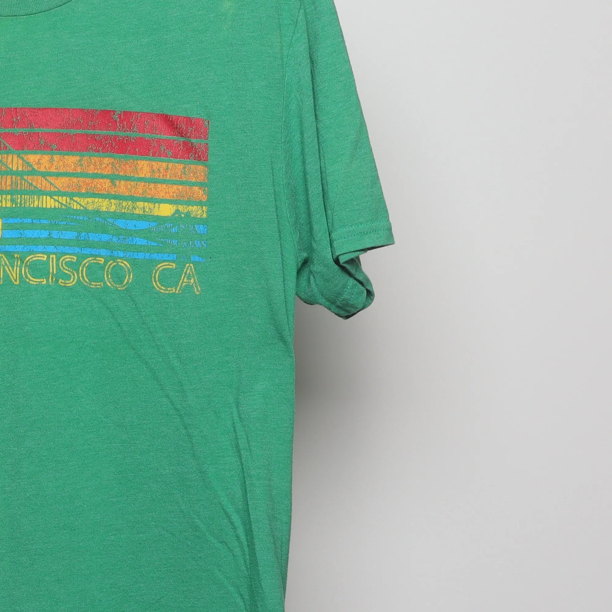 Close-up of the sleeve on the Vintage Style SF Golden Gate Bridge T-Shirt M