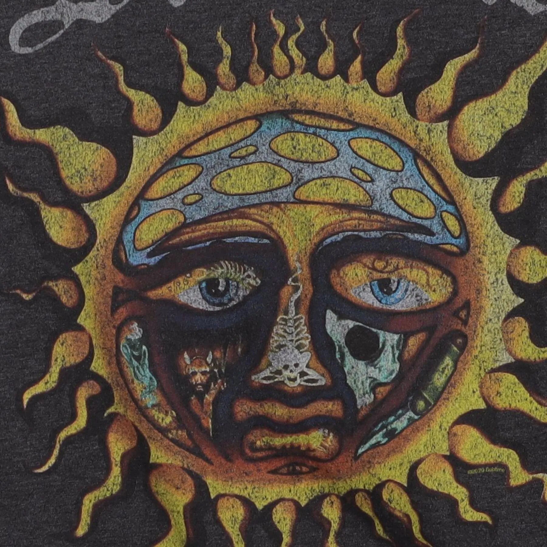 Close-up of the main graphic on the Vintage Y2K Sublime "40oz. to Freedom Sun" T-Shirt - M