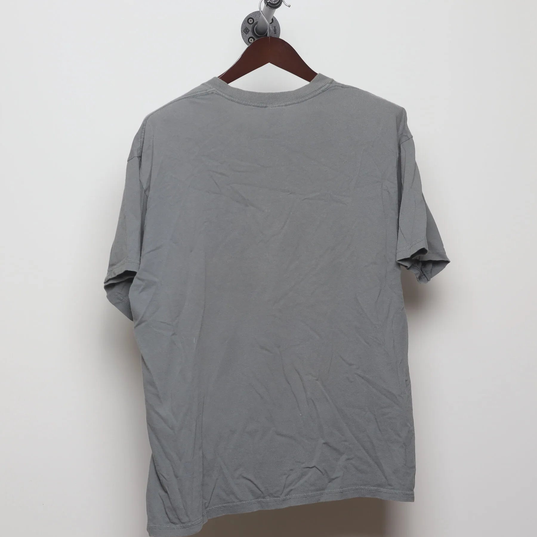 Back view of Vintage Y2K Budweiser "Surf Shack" T-Shirt - L