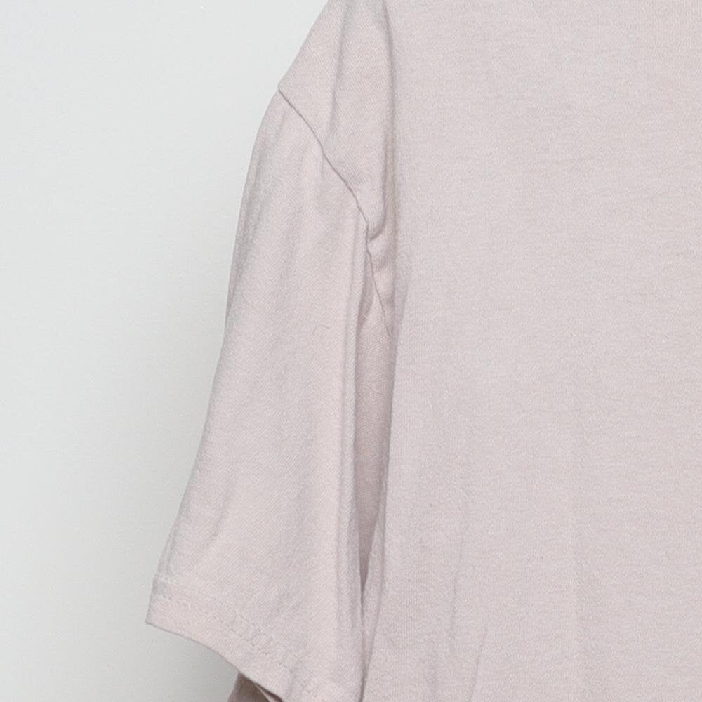 Close-up of the single stitch sleeve on the Vintage Y2K Fashion Nova "Live Fast Luxury Dreams" T-Shirt - L
