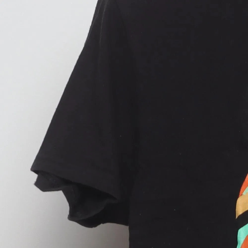 Close-up of the sleeve on the Vintage Y2K LRG (Lifted Research Group) "Camo Panda" T-Shirt - S