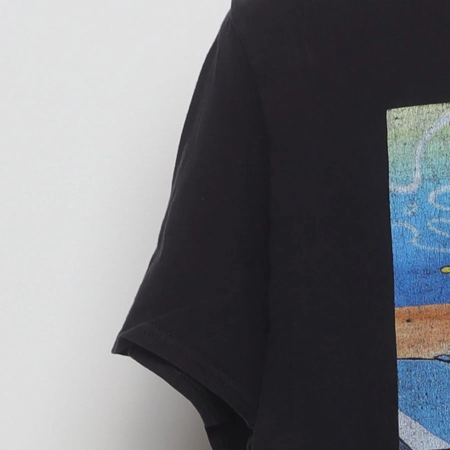 Close-up of the single stitch sleeve on the Vintage Y2K SpongeBob SquarePants "SpongeBob & Patrick" T-Shirt - M