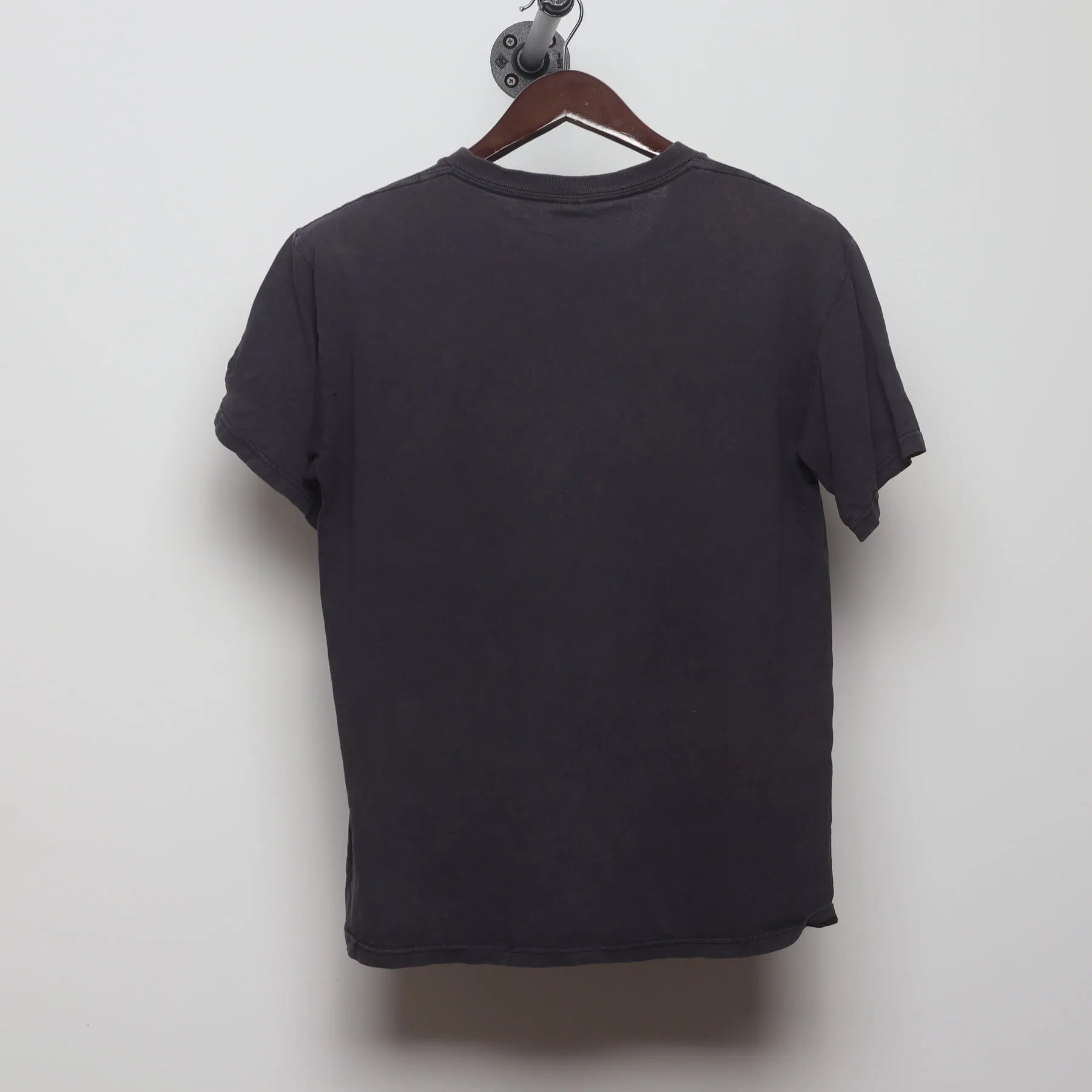 Back view of Vintage Y2K The Dark Knight "The Joker" T-Shirt - M