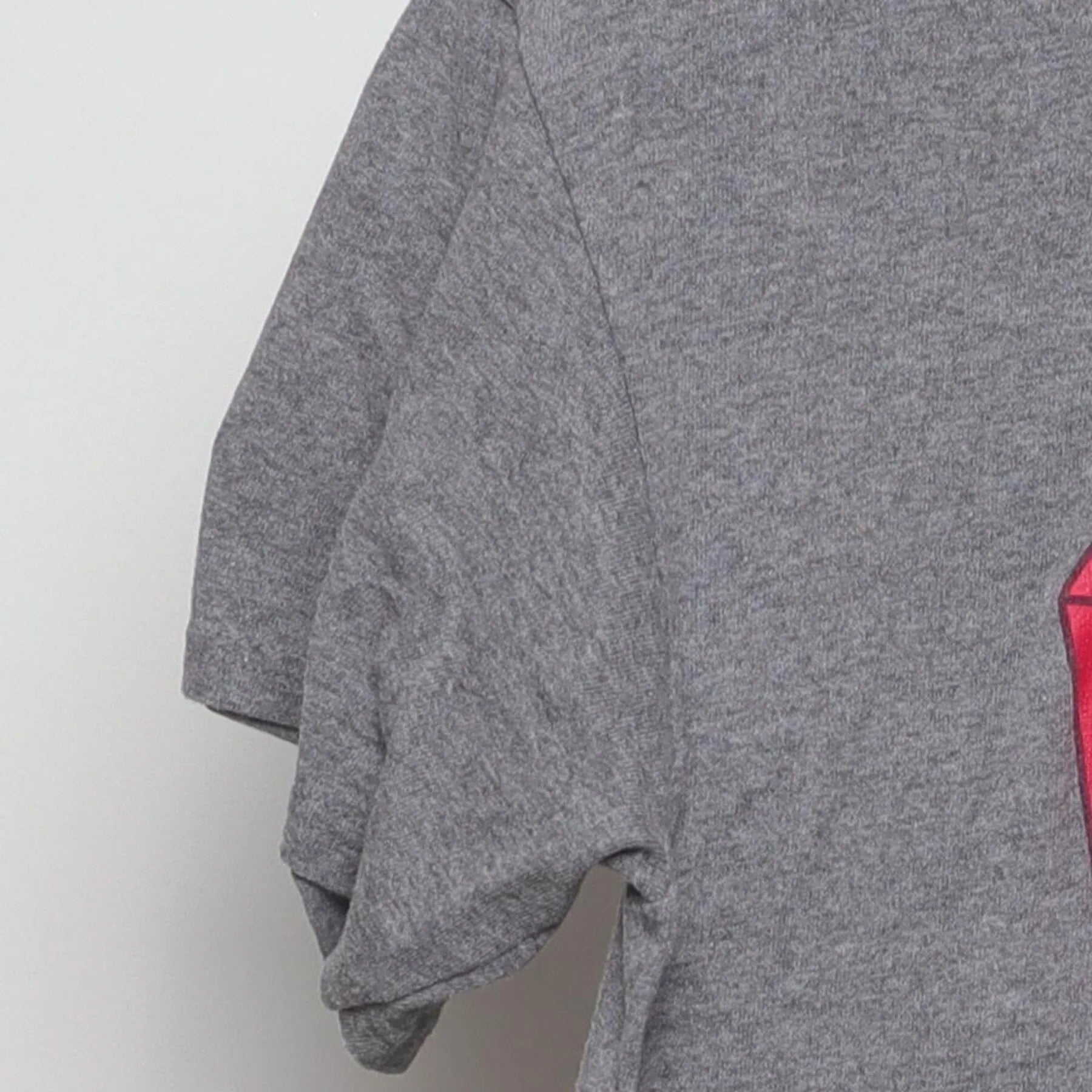 Close-up of the Left sleeve on the Vintage Y2K "The Flash Drive" Pun T-Shirt - M
