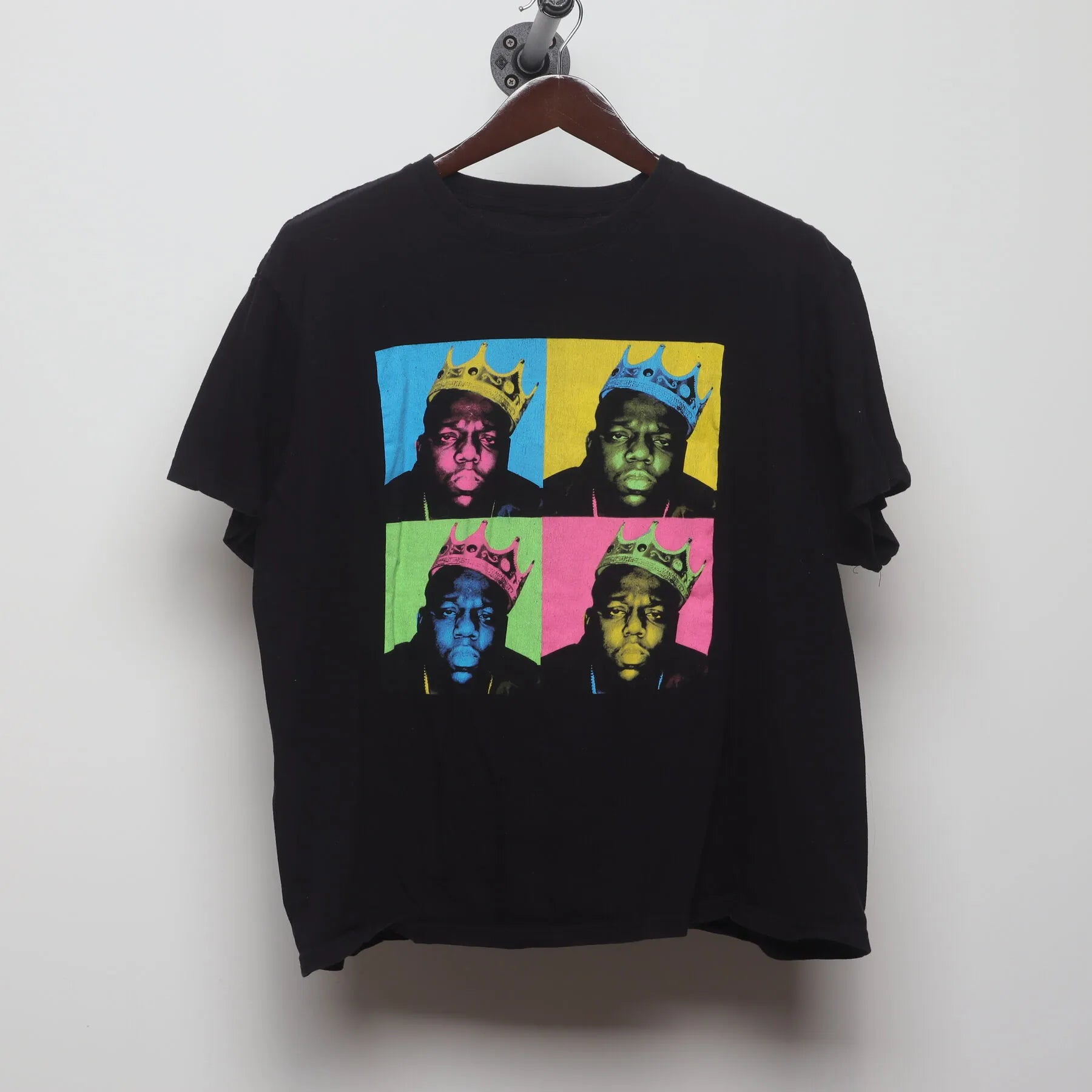 Front view of Vintage Y2K The Notorious B.I.G. "Warhol Pop Art Crown" T-Shirt - XL