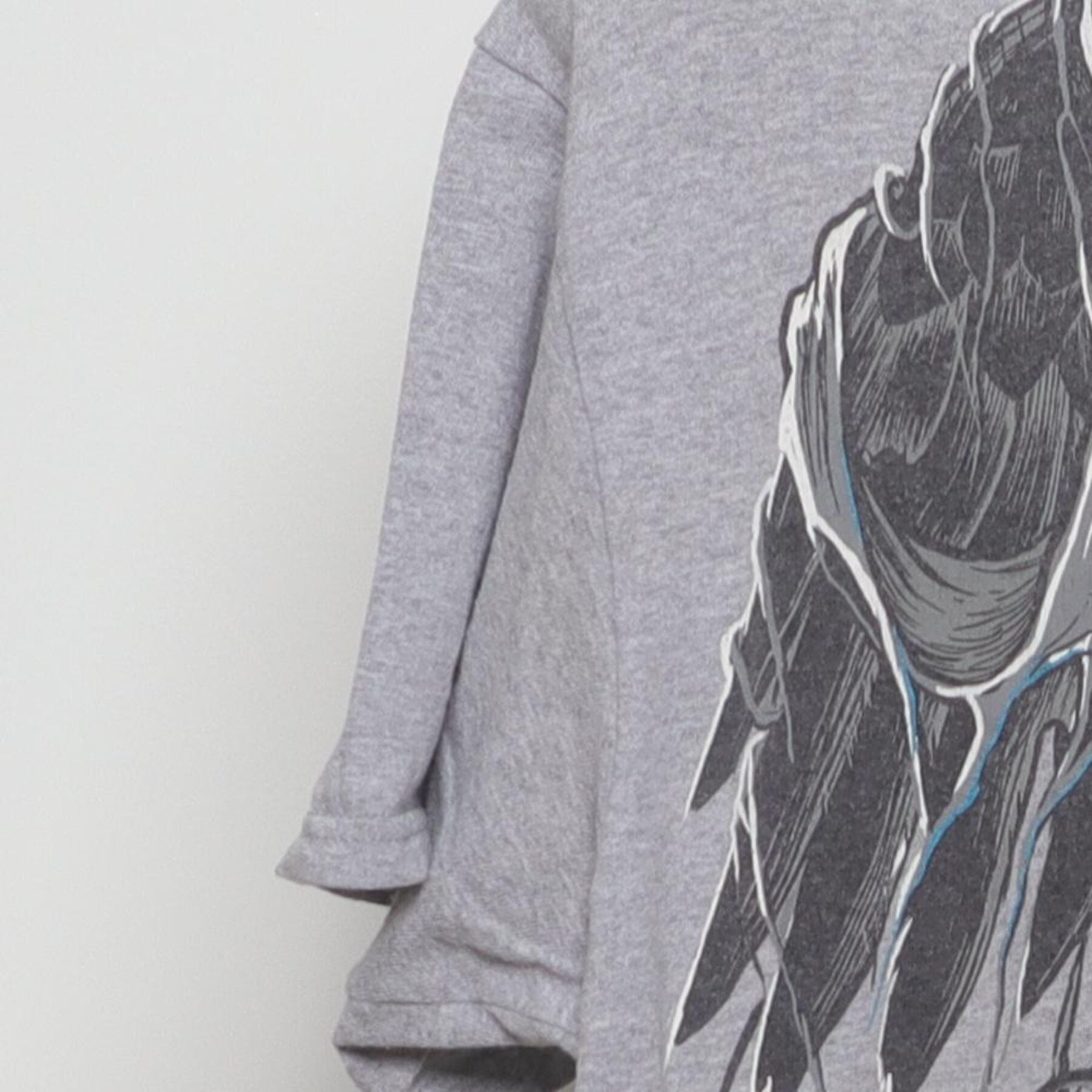 Close-up of the single stitch sleeve on the Vintage Y2K Tool "Dragon Graphic" T-Shirt - M