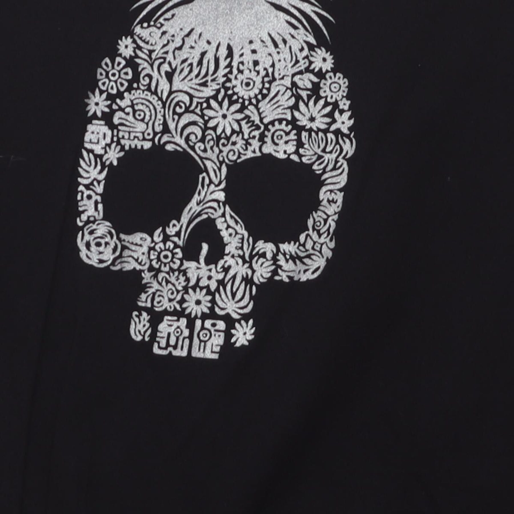 Close-up of the main graphic on the Vintage Y2K 1800 Coconut Tequila "Tequila Skull" T-Shirt - S